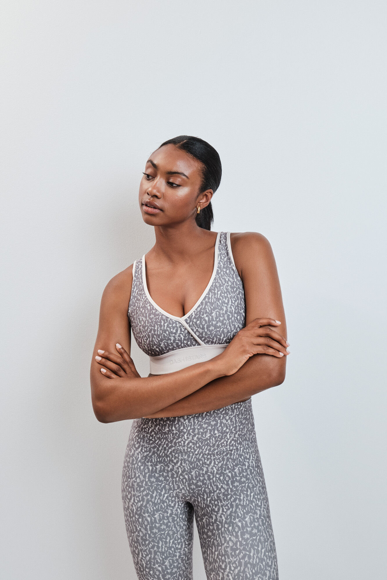 Dash and Stars Soutien desportivo 4D Stretch estampado manchas marrom cru