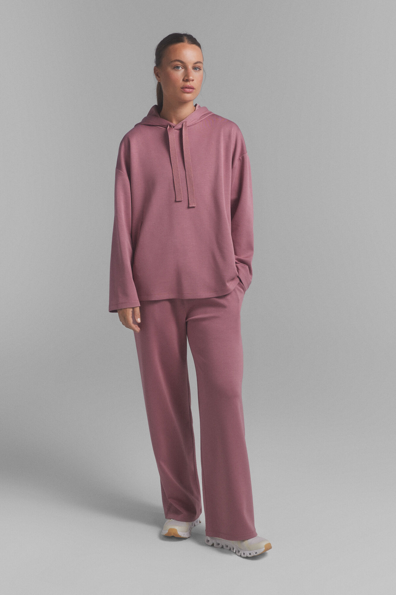 Dash and Stars Sweatshirt capuz rosa.  rosa