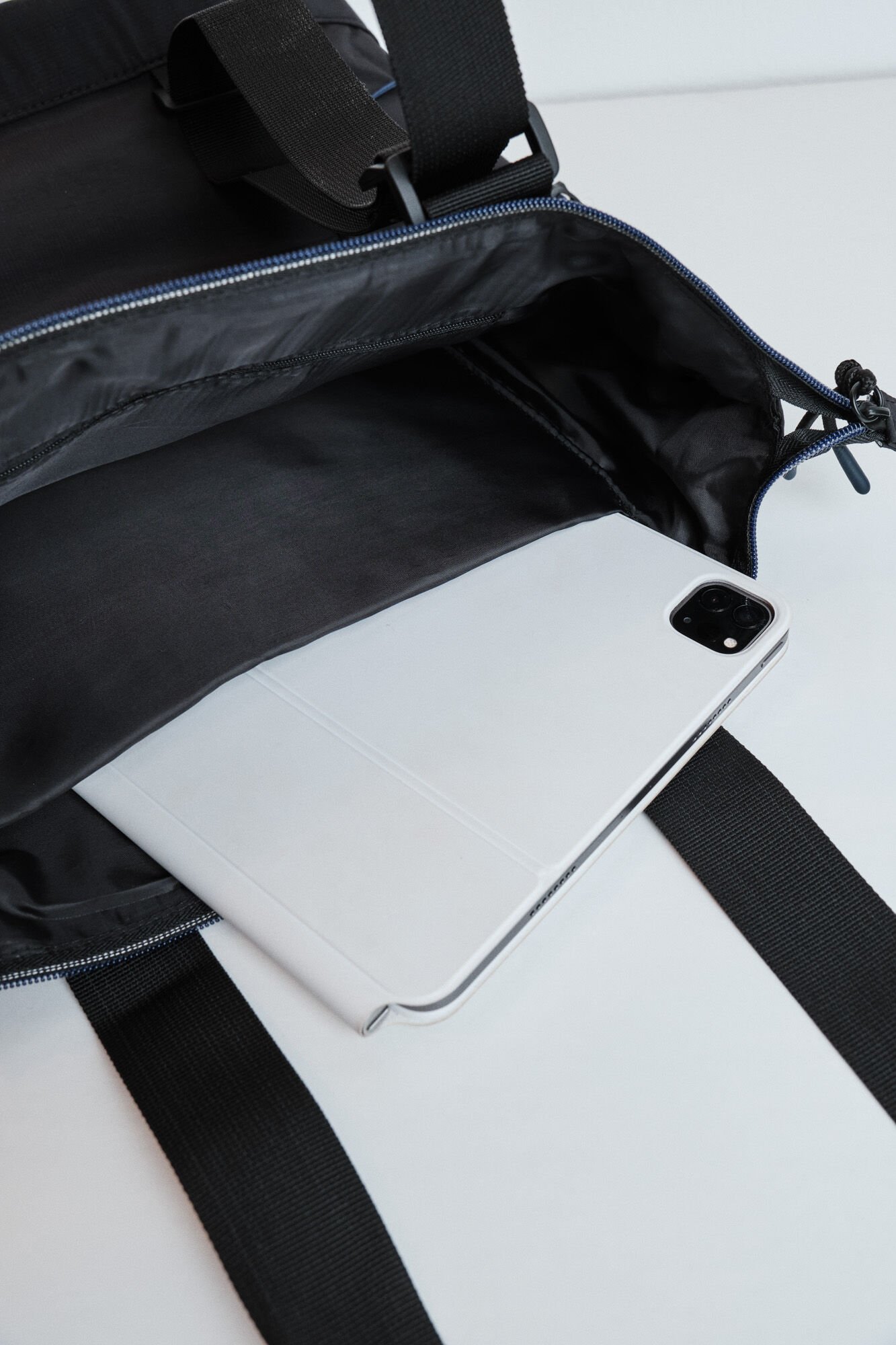 Dash and Stars Mochila multiposi&ccedil;&atilde;o preta