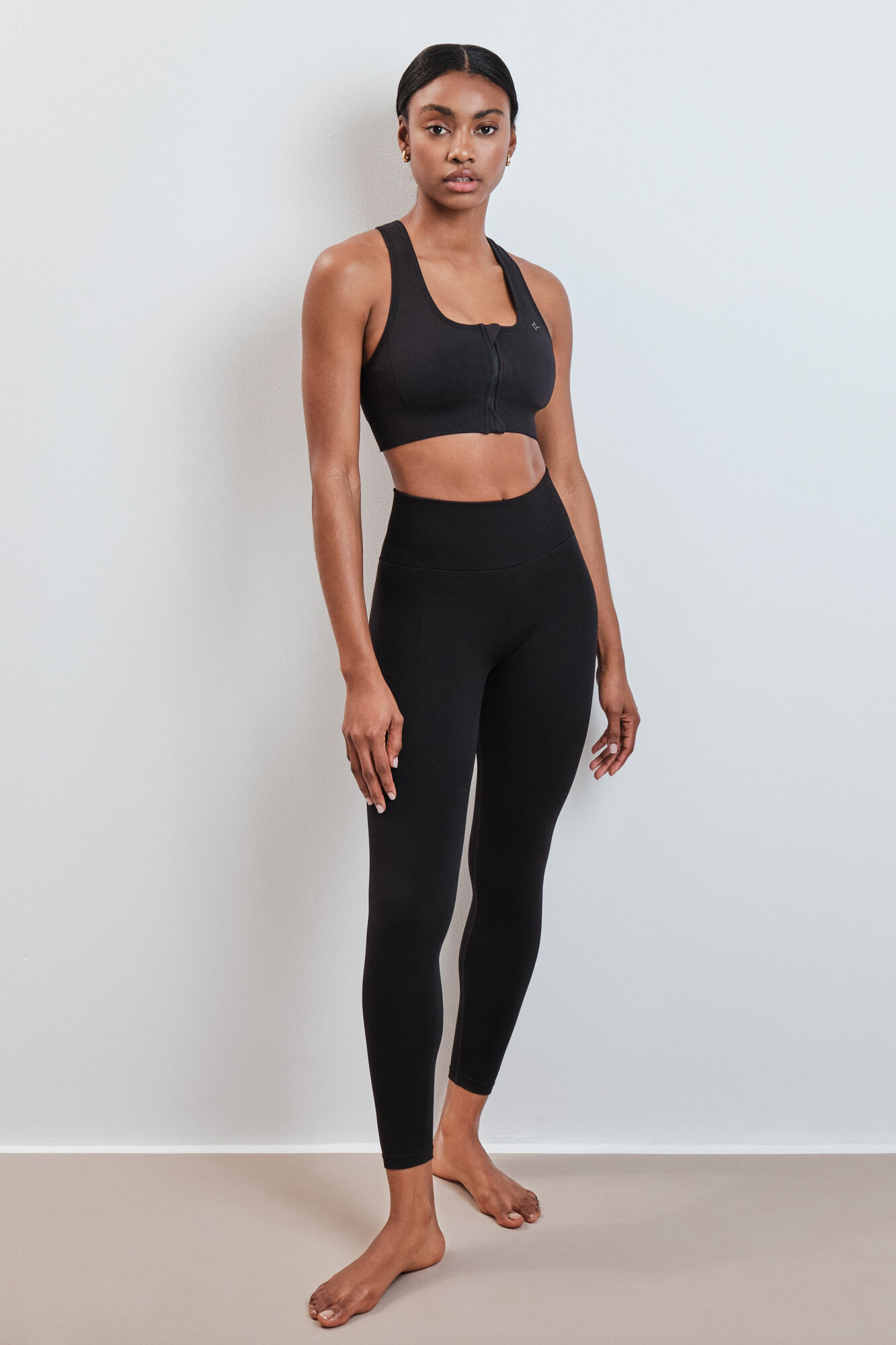 Dash and Stars Soutien desportivo fecho-&eacute;clair central SEAMLESS FIT preto preto