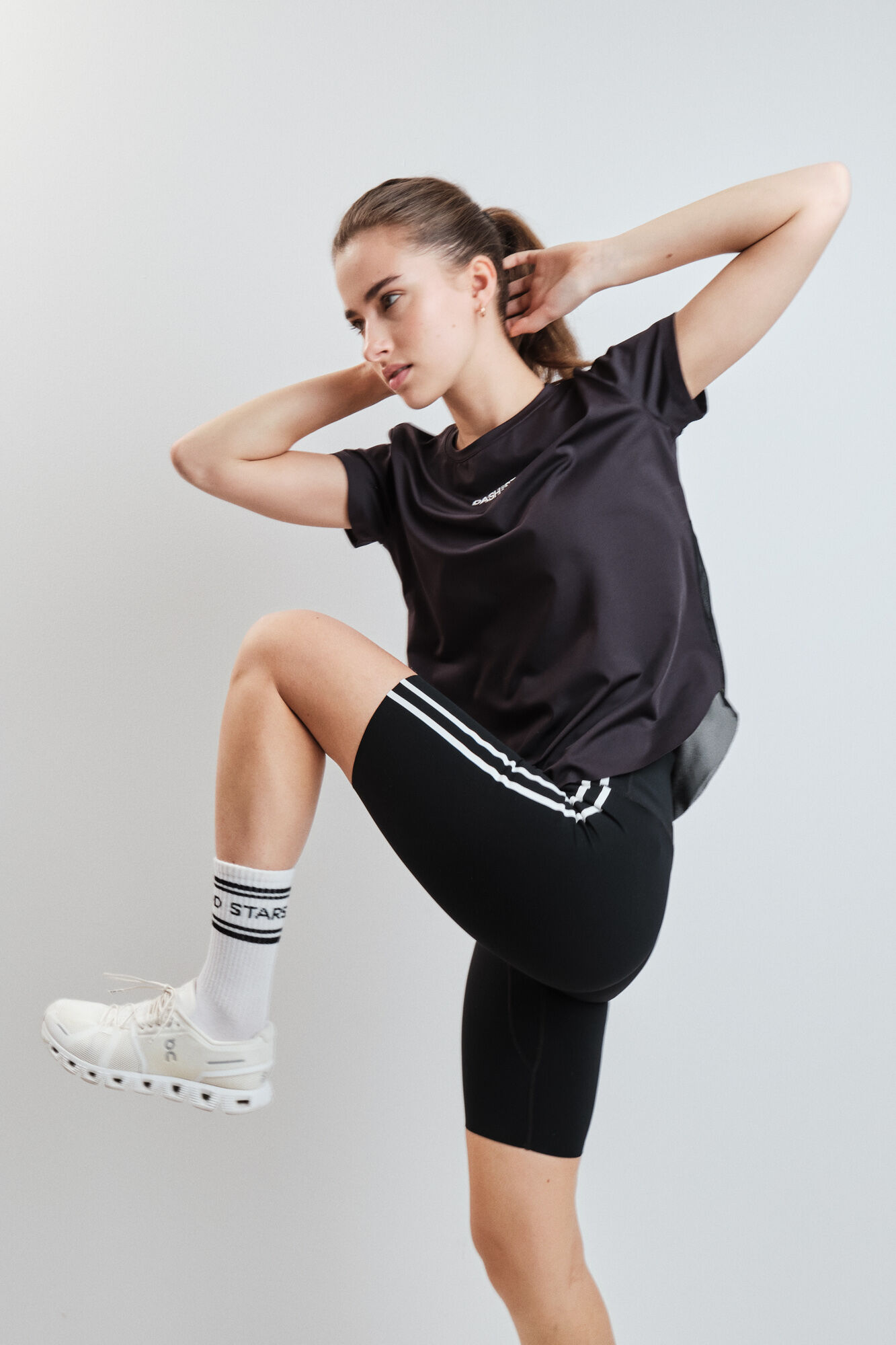 Dash and Stars T-shirt t&eacute;cnica com painel mesh preta