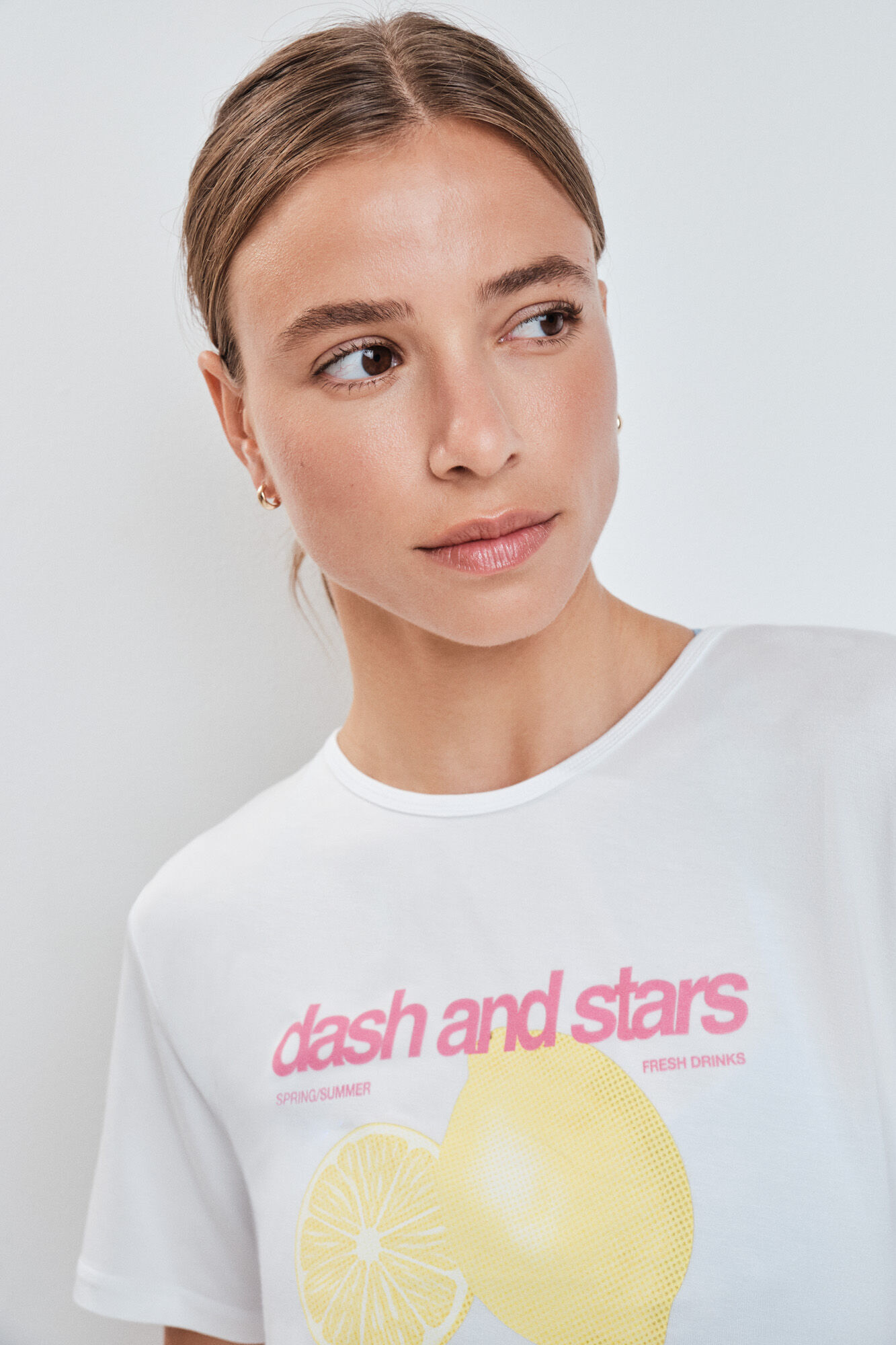 Dash and Stars T-shirt com abertura nas costas branco branco