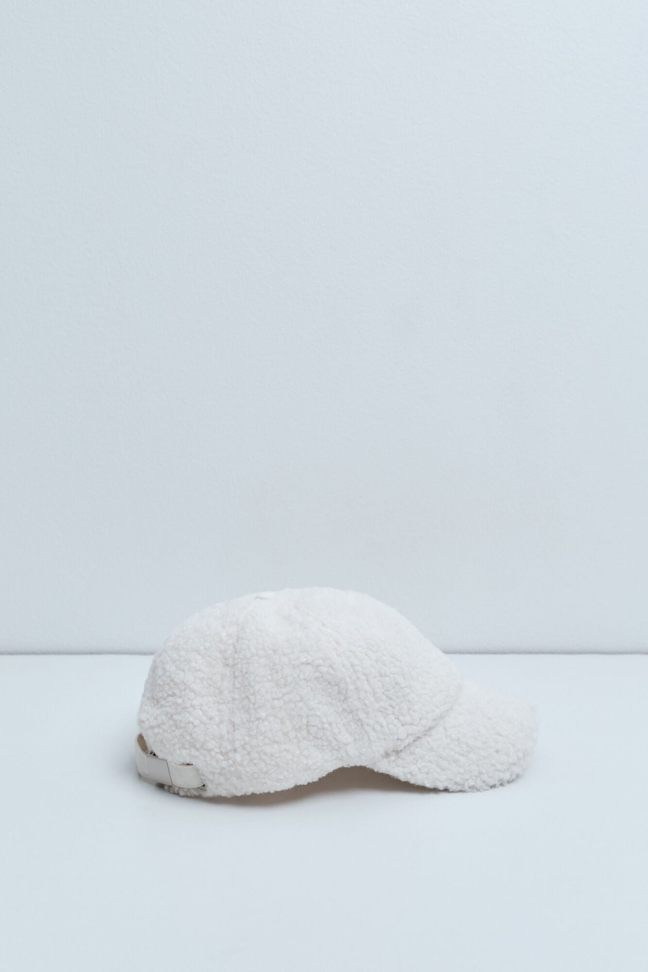 0 Bon&eacute; borrego branco beige