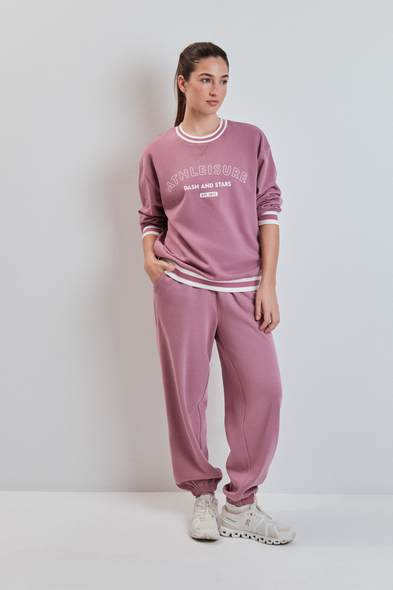 Dash and Stars Sweatshirt college em felpa rosa rosa