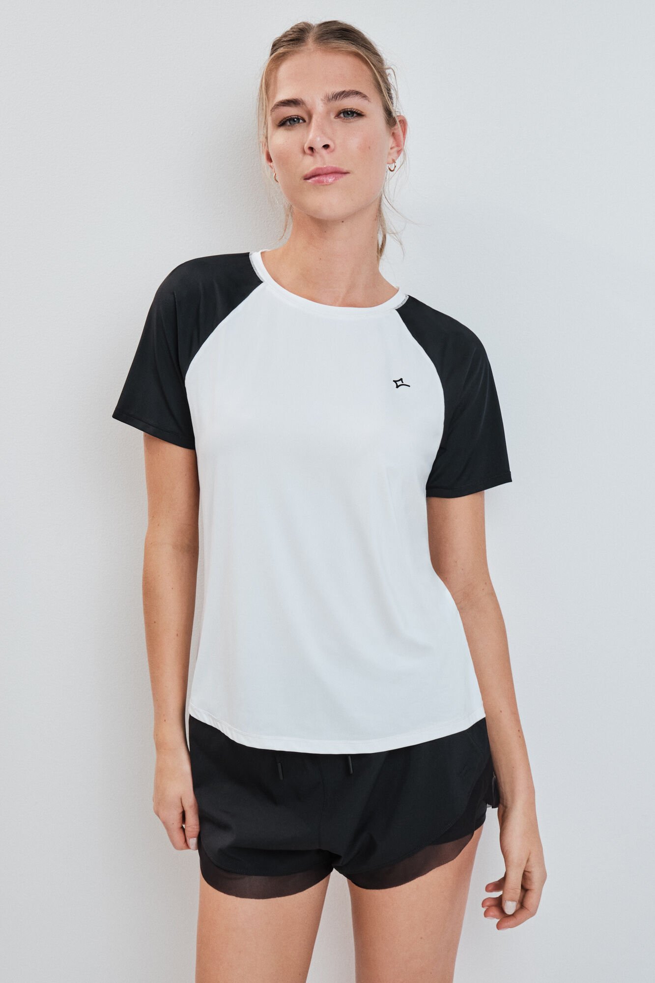 Dash and Stars T-shirt manga curta contraste branca beige