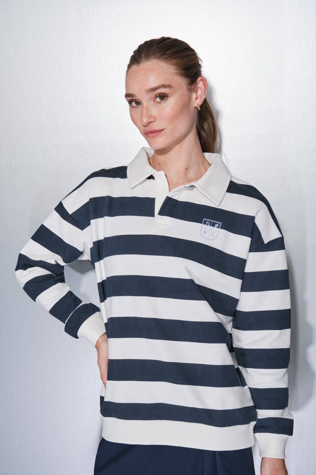 Dash and Stars Sweatshirt 100% algod&atilde;o com estampado riscas azul