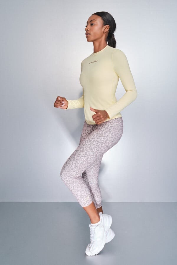 Dash and Stars Camiseta manga larga amarillo estampado