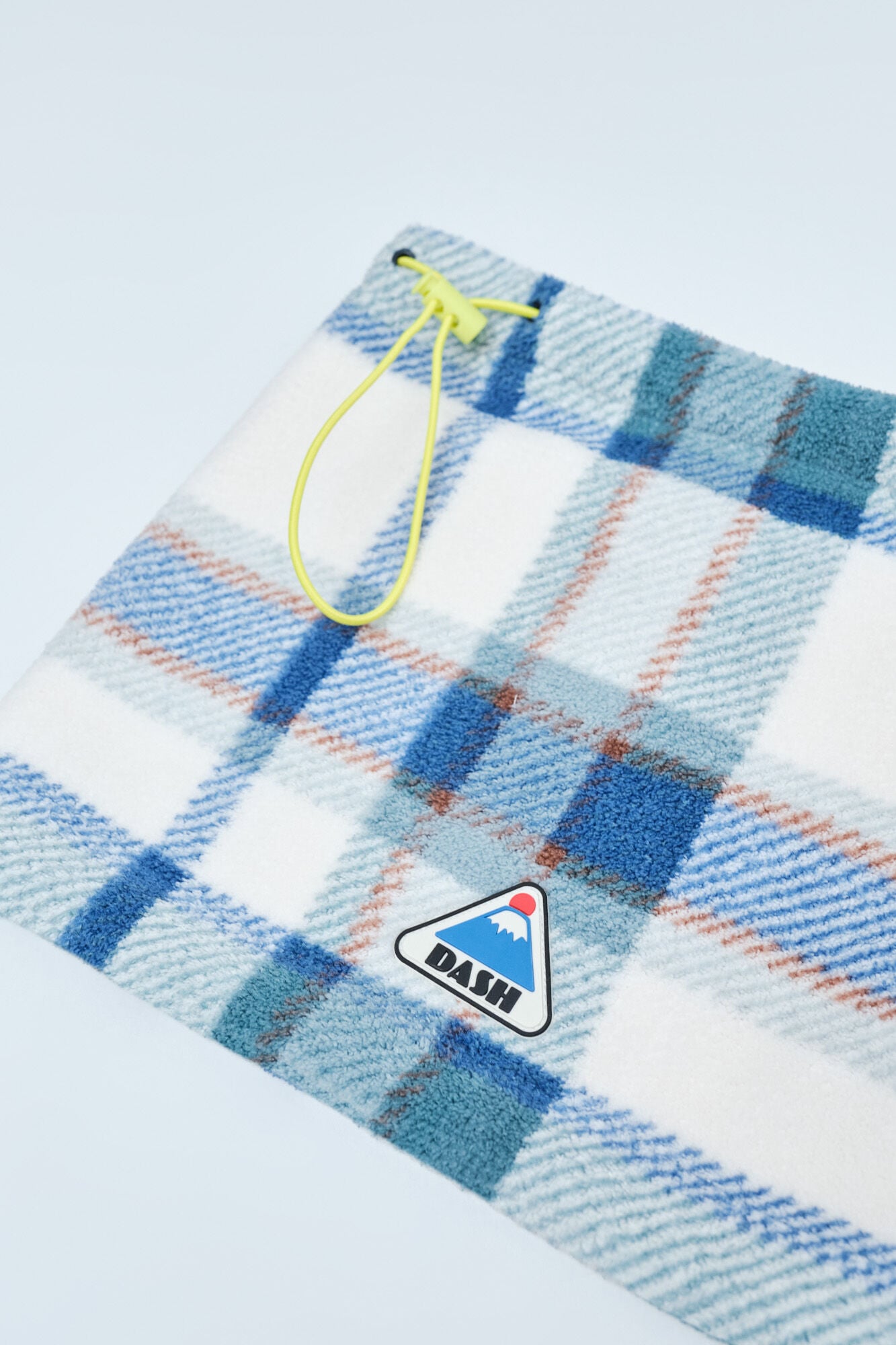 0 Gola polar estampada aos quadrados