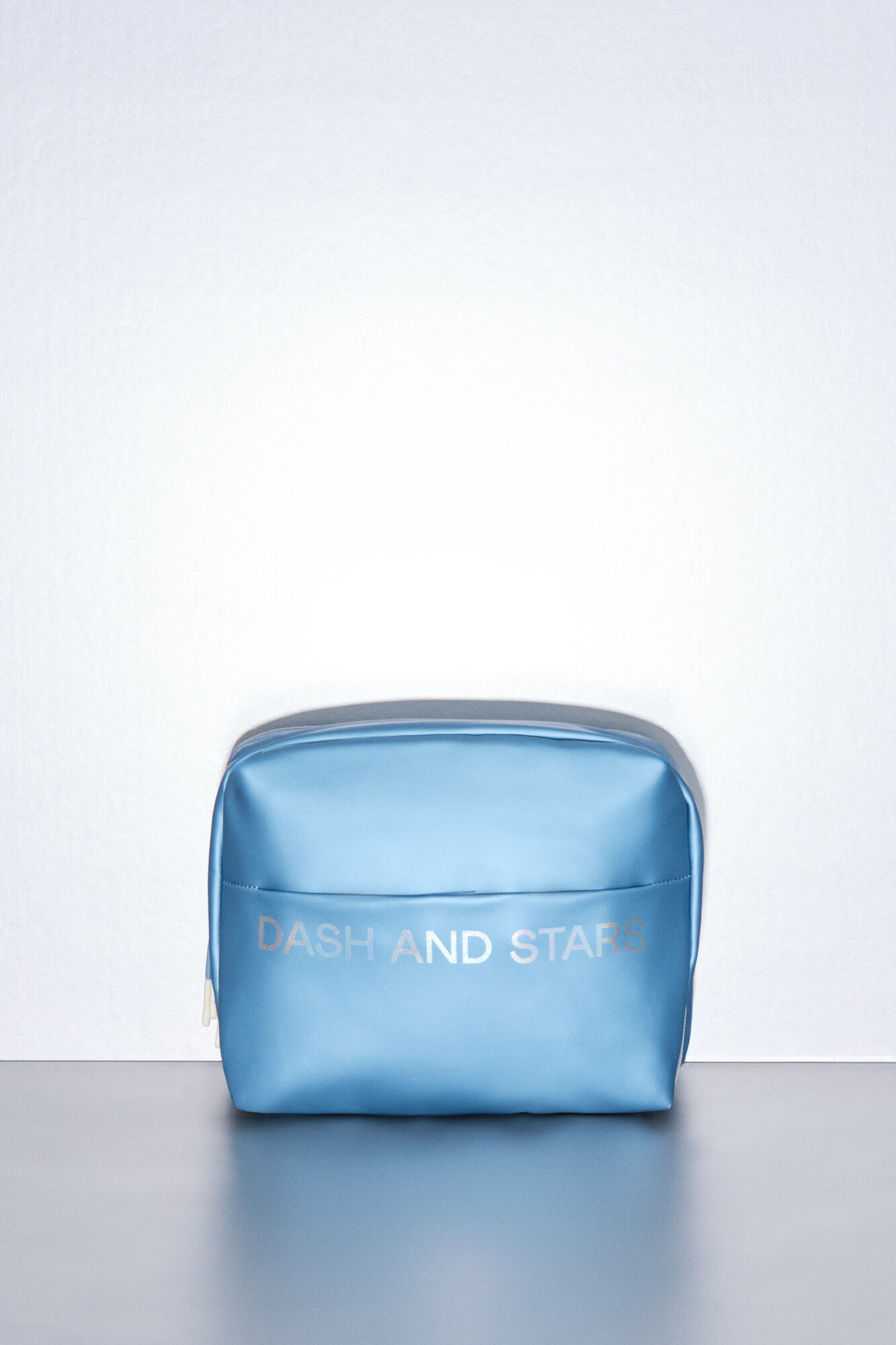 Dash and Stars Necessaire emborrachada com n&eacute;cessaire azul