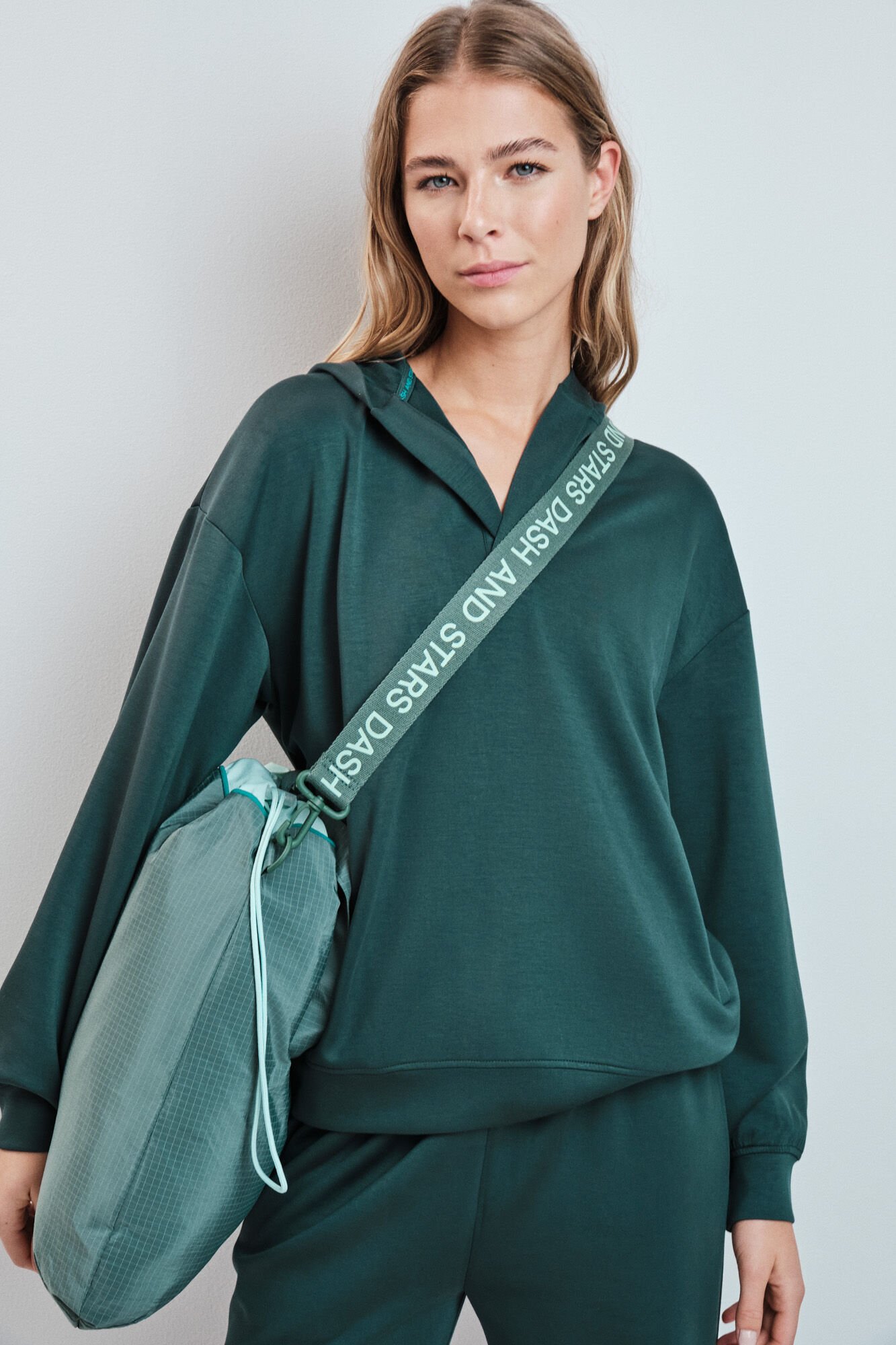 Dash and Stars Mala tote bag acolchoada em nylon