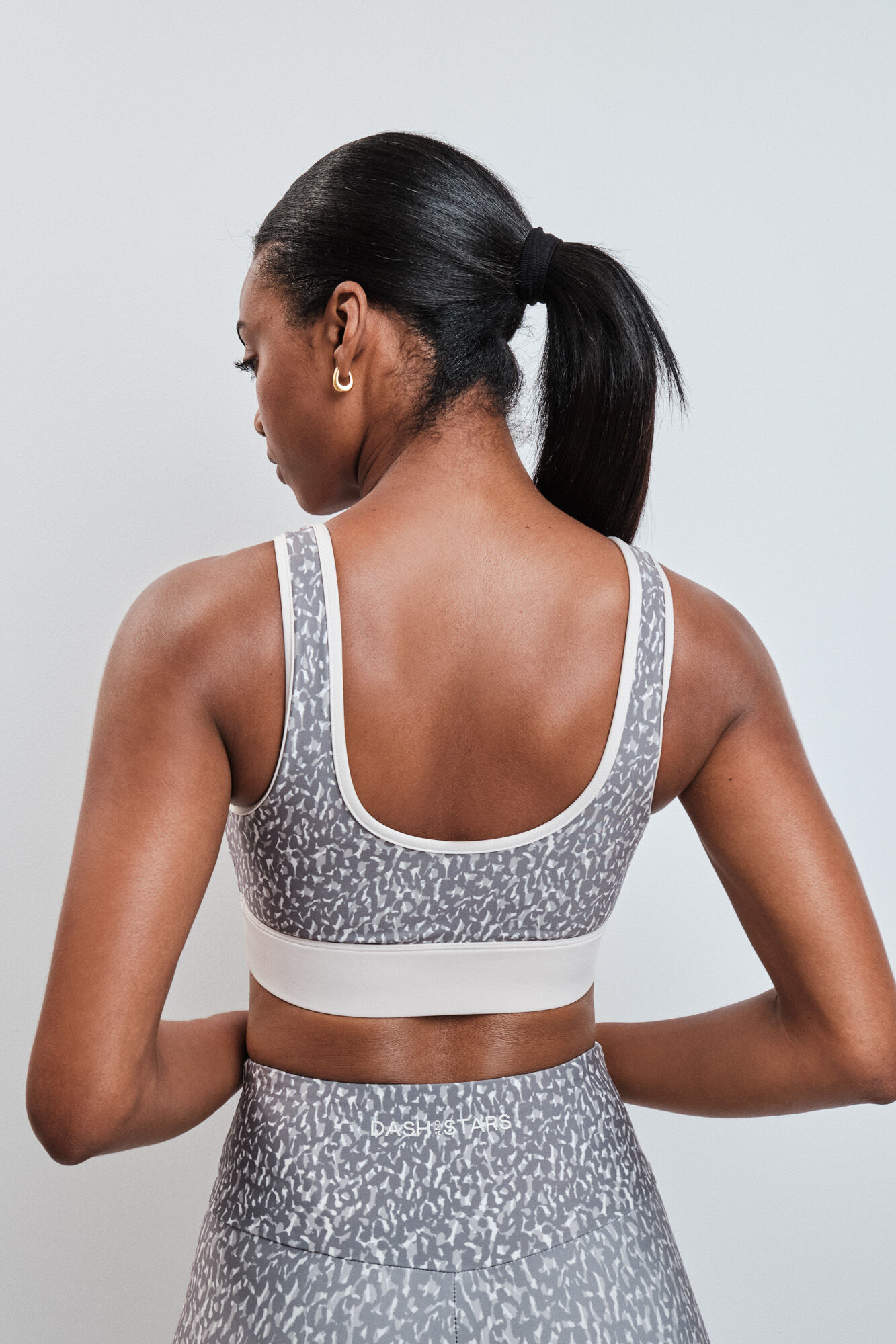 Dash and Stars Soutien desportivo 4D Stretch estampado manchas marrom