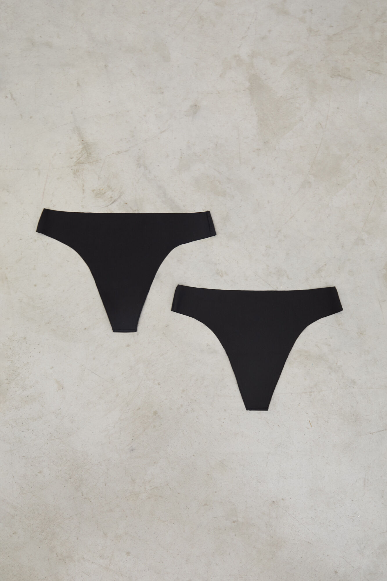 Dash and Stars Pack 2 tangas pretas preto