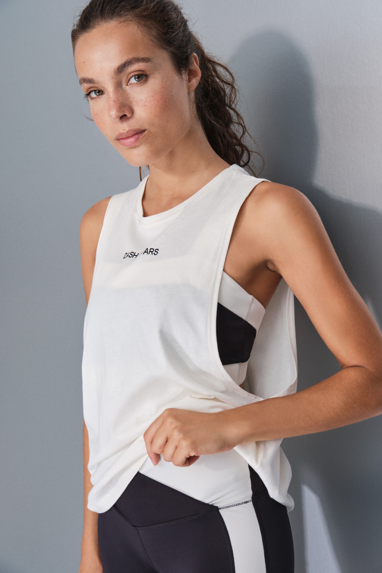 Dash and Stars T-shirt halter sem mangas de algod&atilde;o branco beige