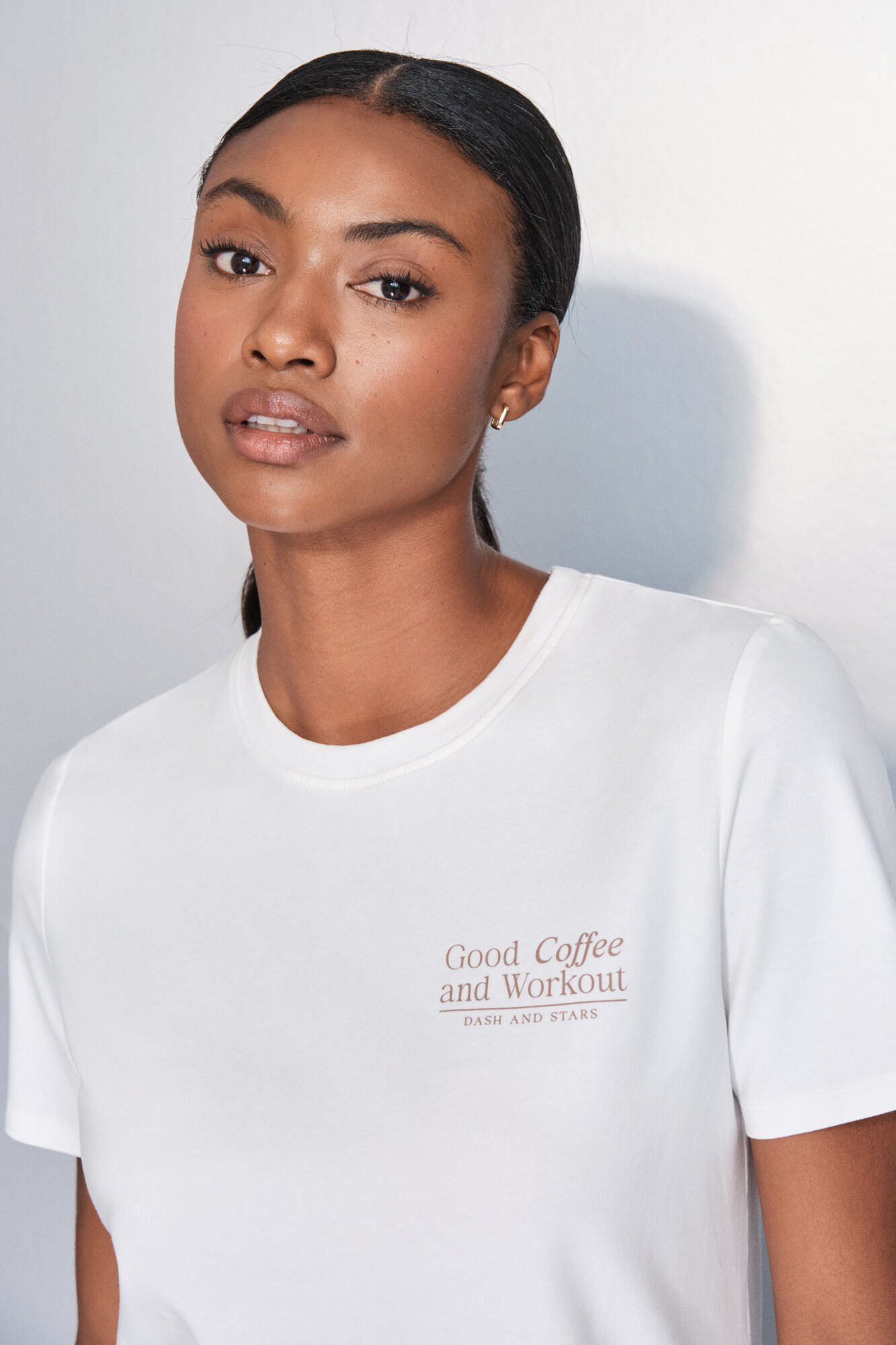 Dash and Stars T-shirt manga de algod&atilde;o manga curta beige