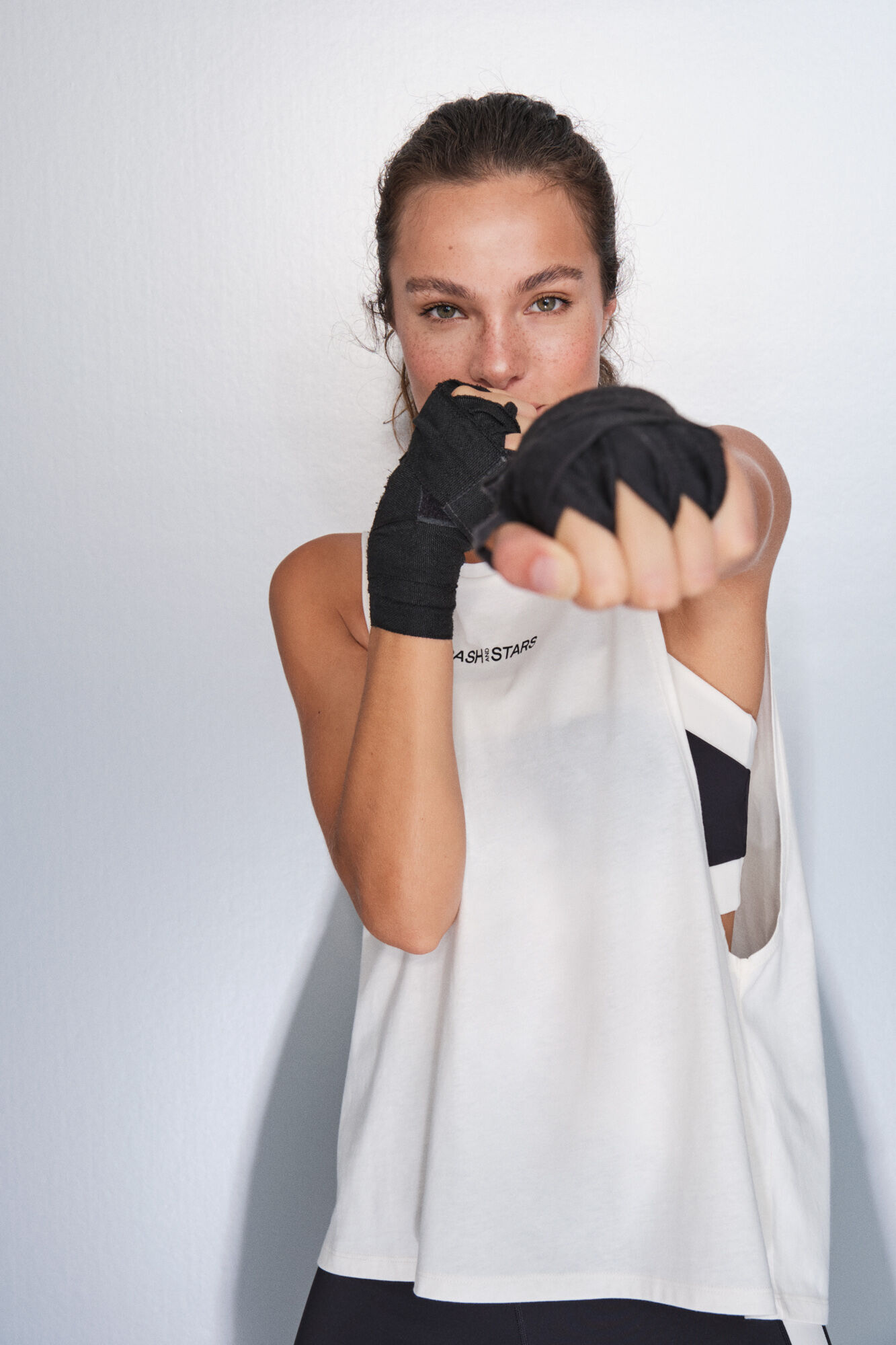 Dash and Stars T-shirt halter sem mangas de algod&atilde;o branco beige