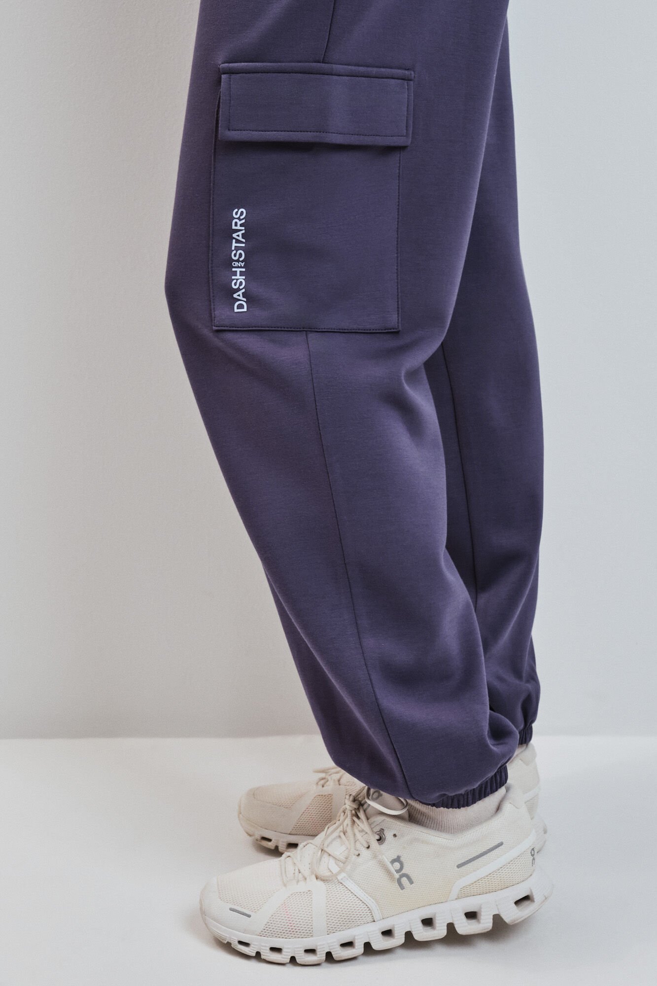 Dash and Stars Cal&ccedil;a comprida larga cinzenta cinzento