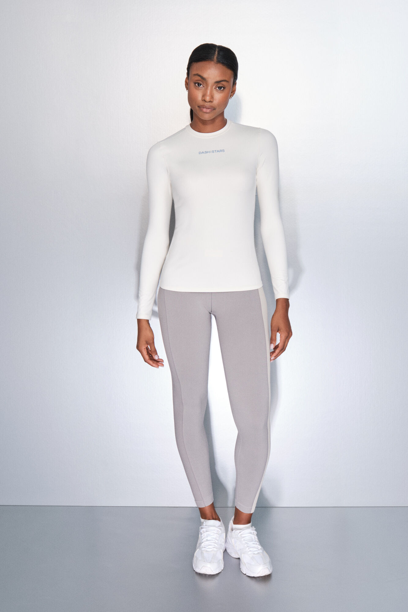 Dash and Stars Camiseta manga larga blanco beige