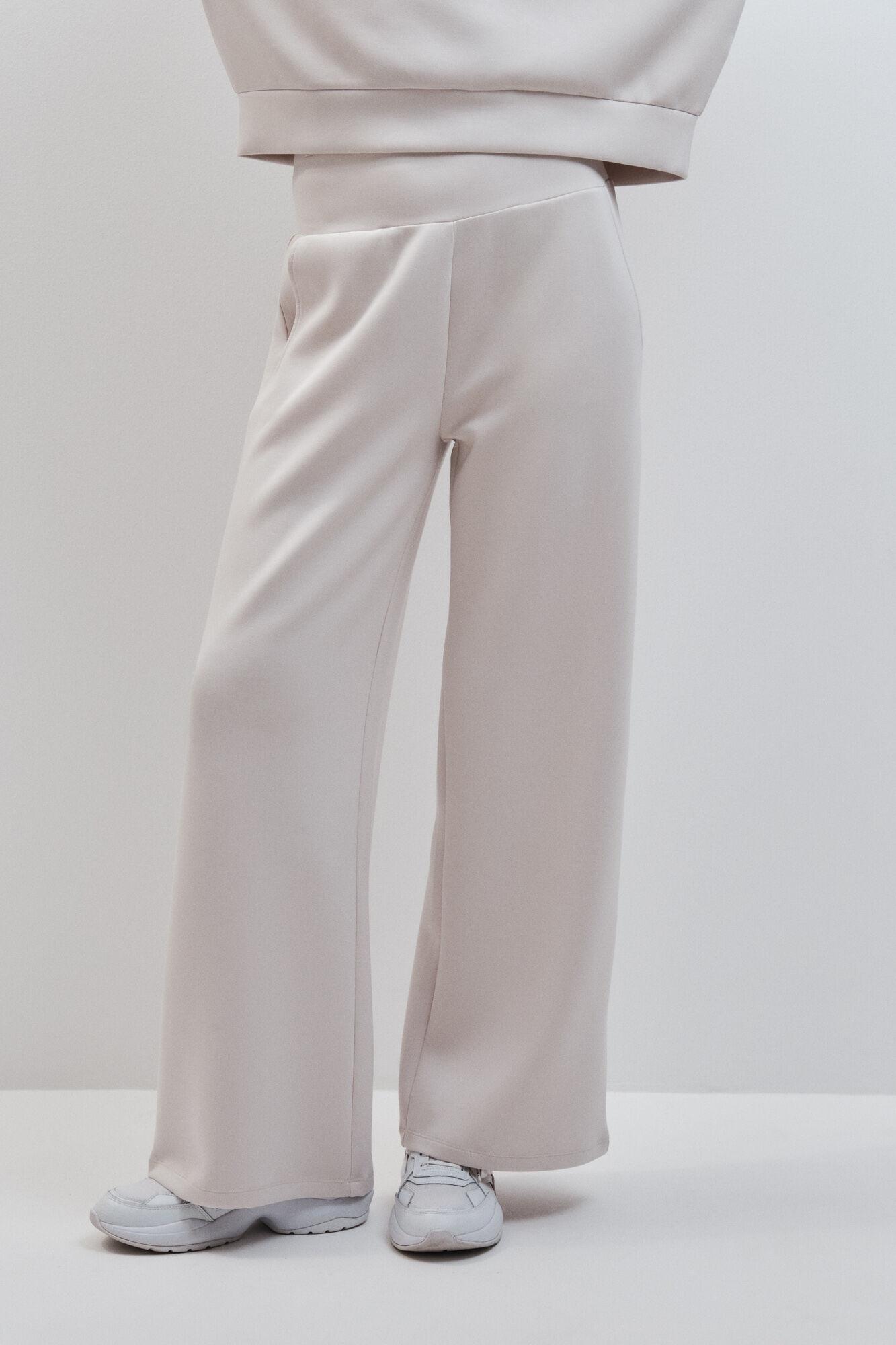 Dash and Stars Cal&ccedil;a comprida larga em modal cinza escuro cinzento