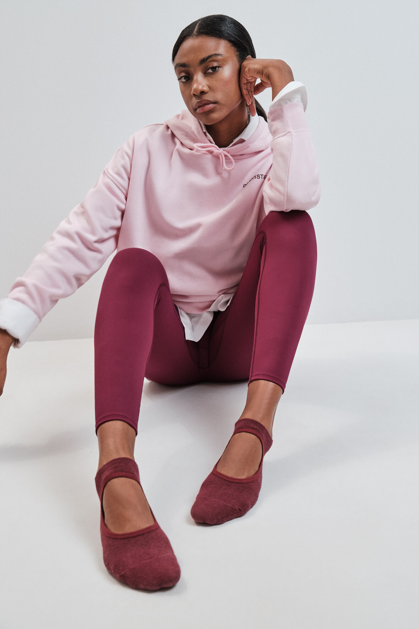 Dash and Stars Meias sapatilha de ballet em algod&atilde;o granate