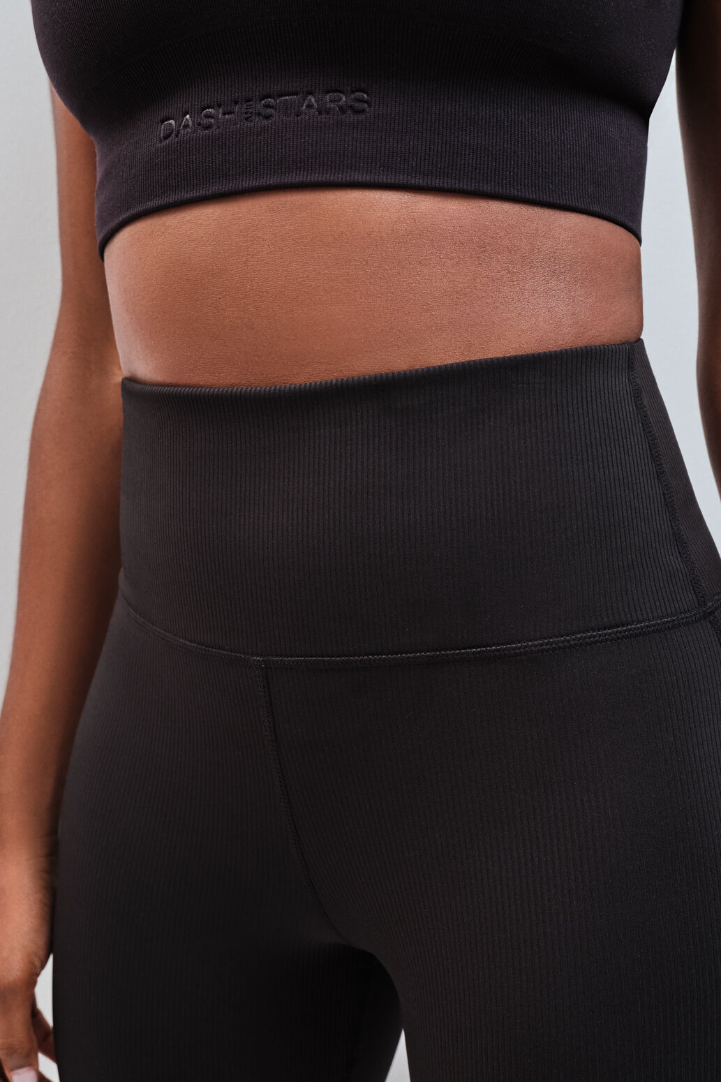 Dash and Stars Leggings flare canelados t&eacute;cnicos preto preto