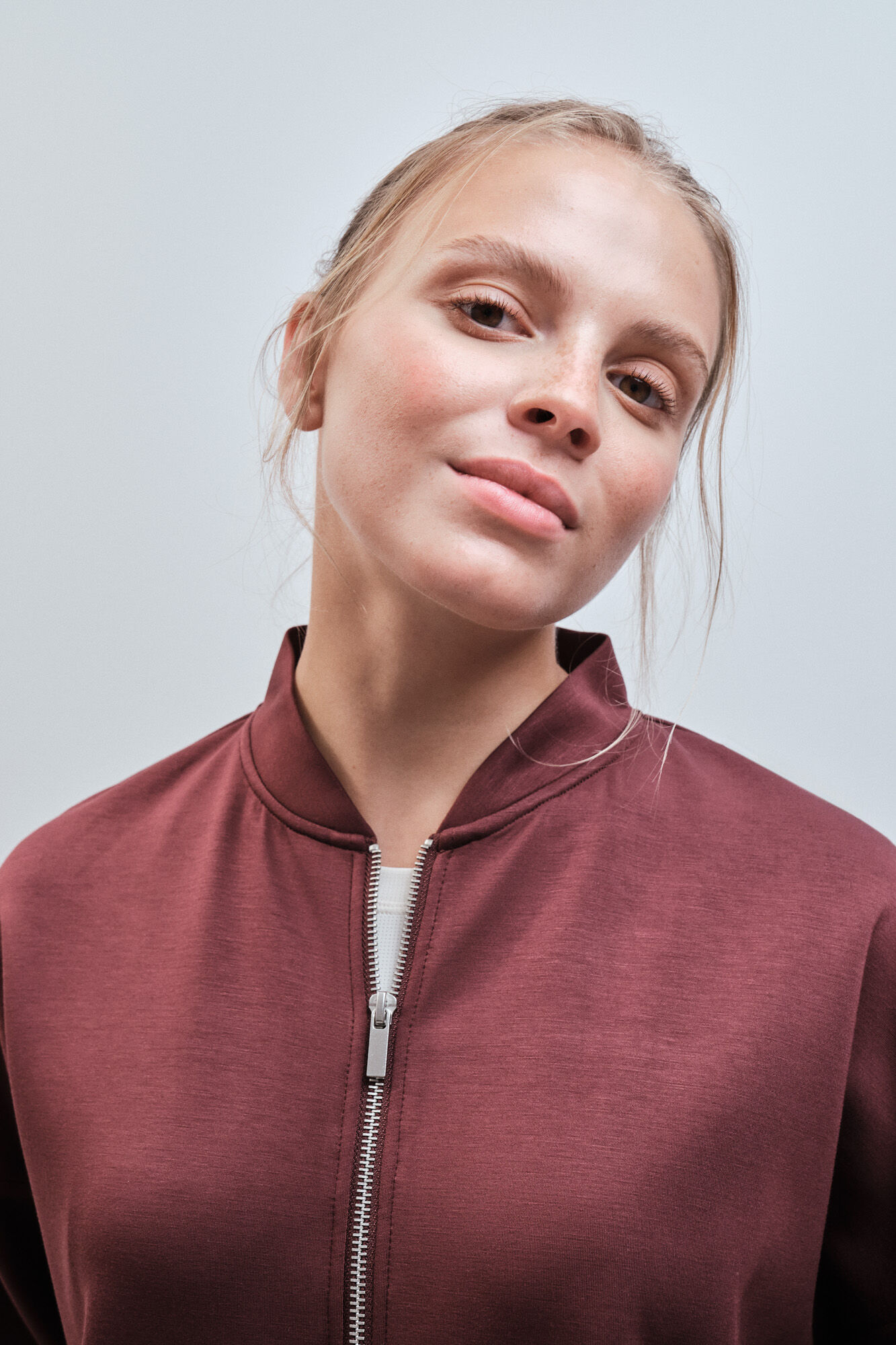 Dash and Stars Chaqueta bomber tacto suave granate