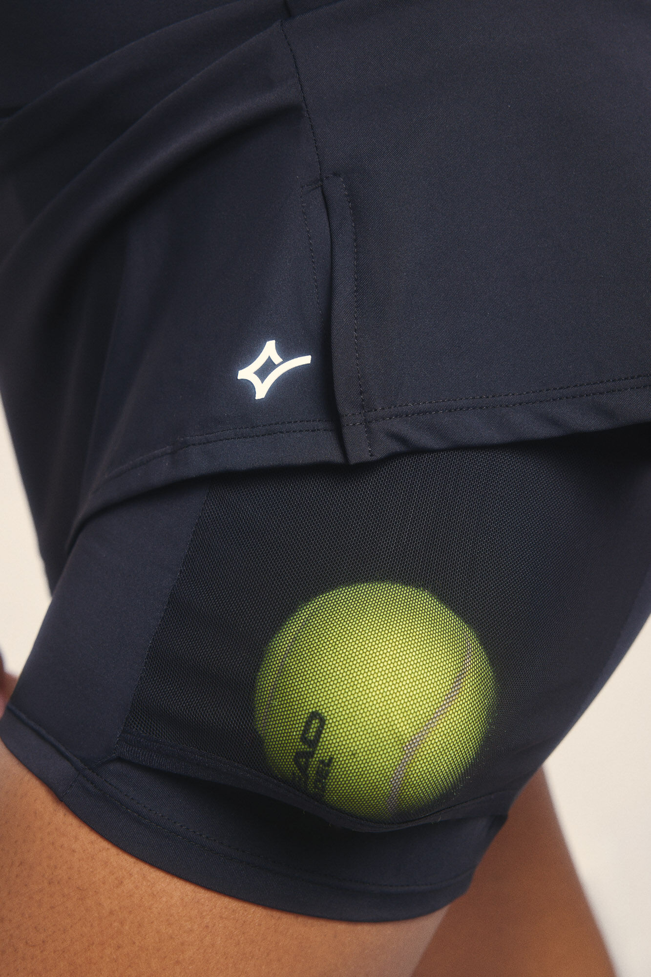 Dash and Stars Saia malha interior preta