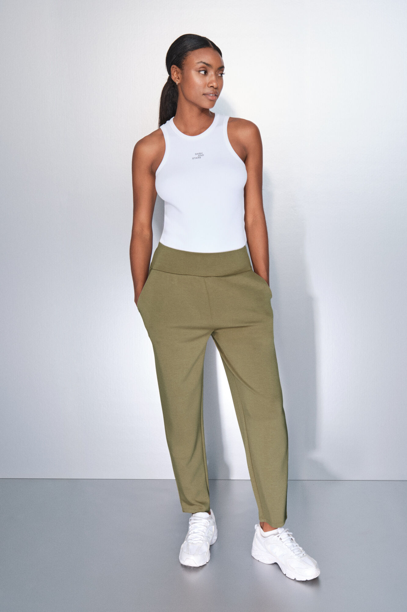 Dash and Stars Cal&ccedil;a jogger c&aacute;qui beige