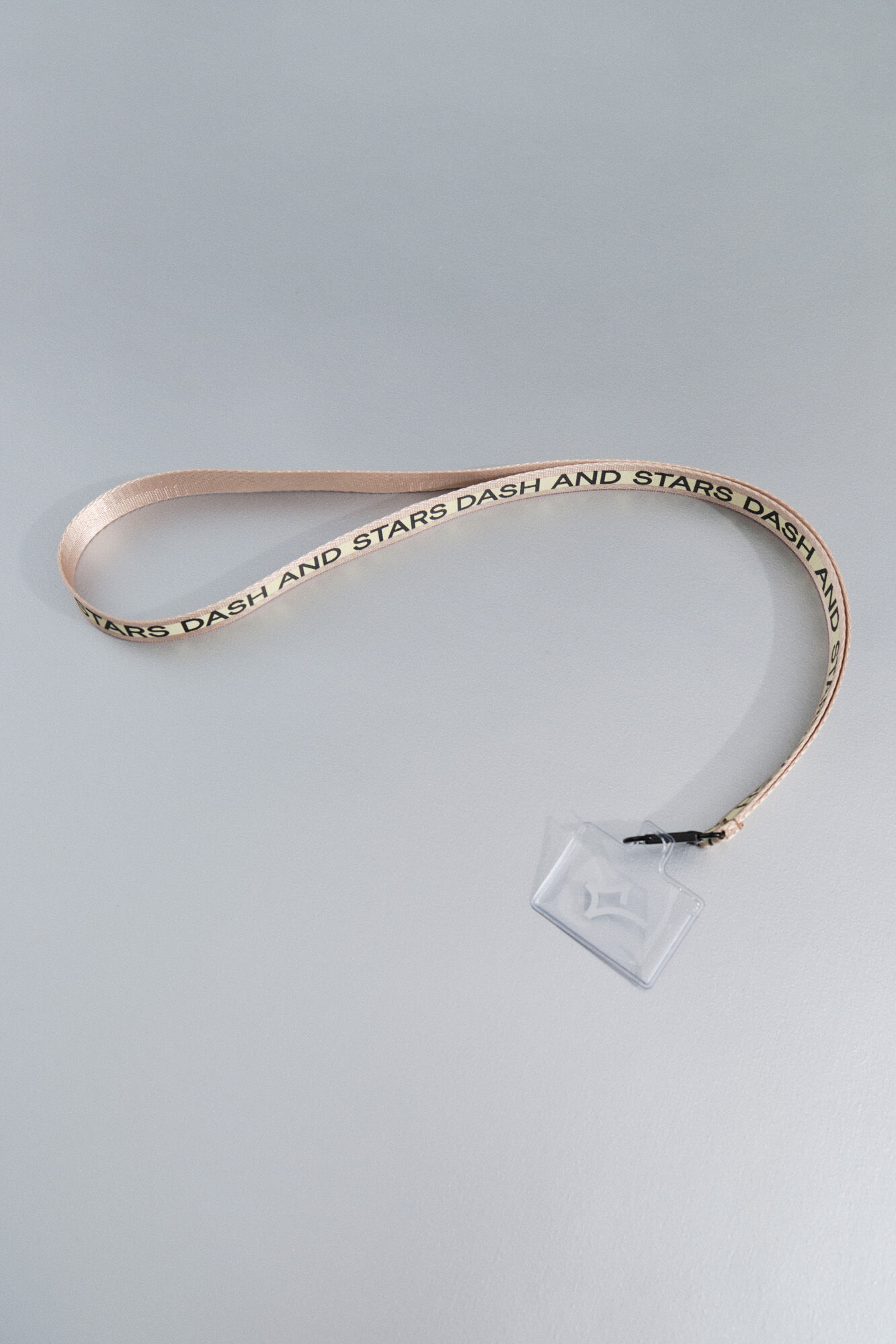 Dash and Stars Fita para pendurar no celular cru