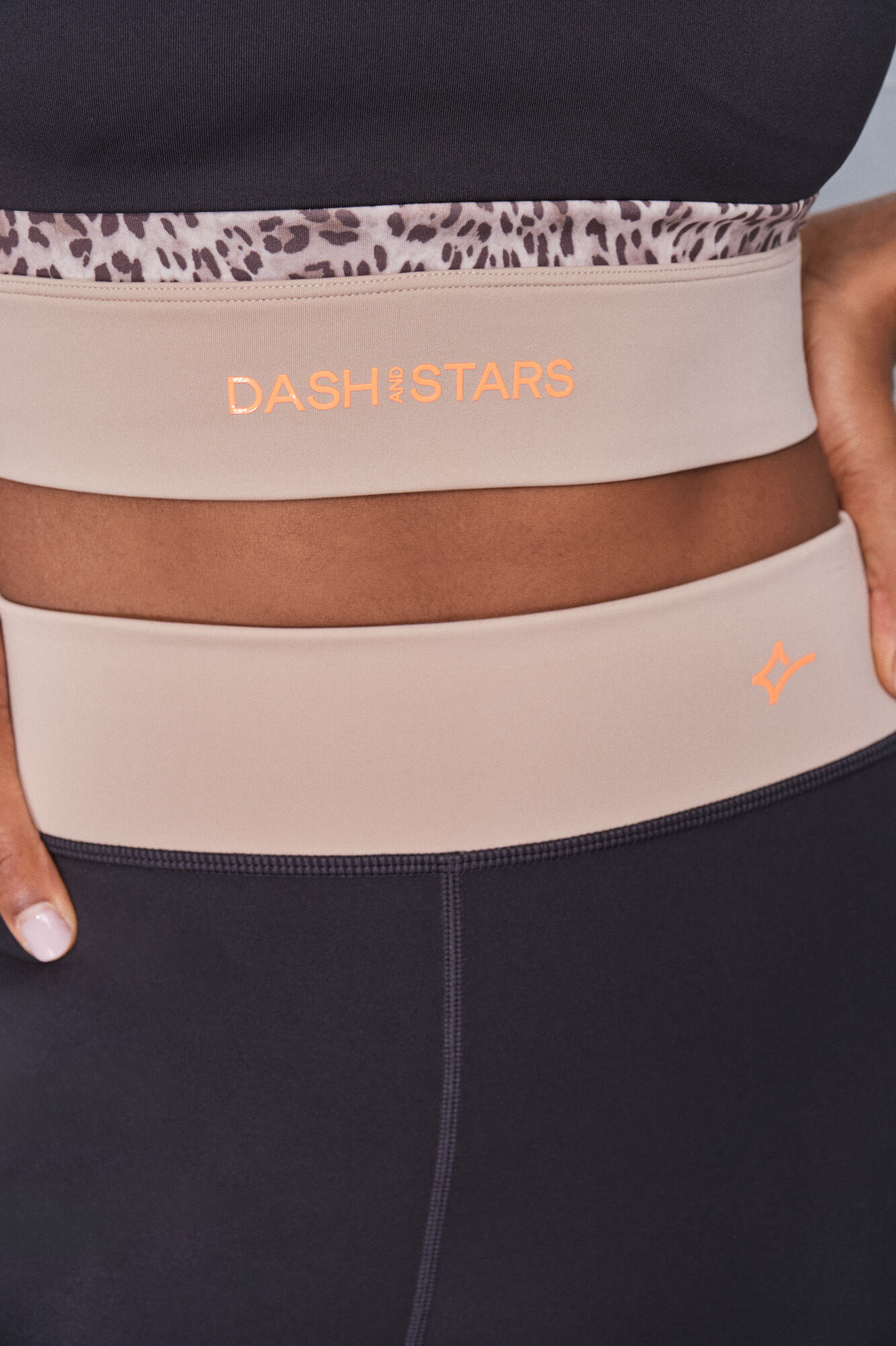 Dash and Stars Soutien desportivo 4D STRETCH preto com estampa animal  preto