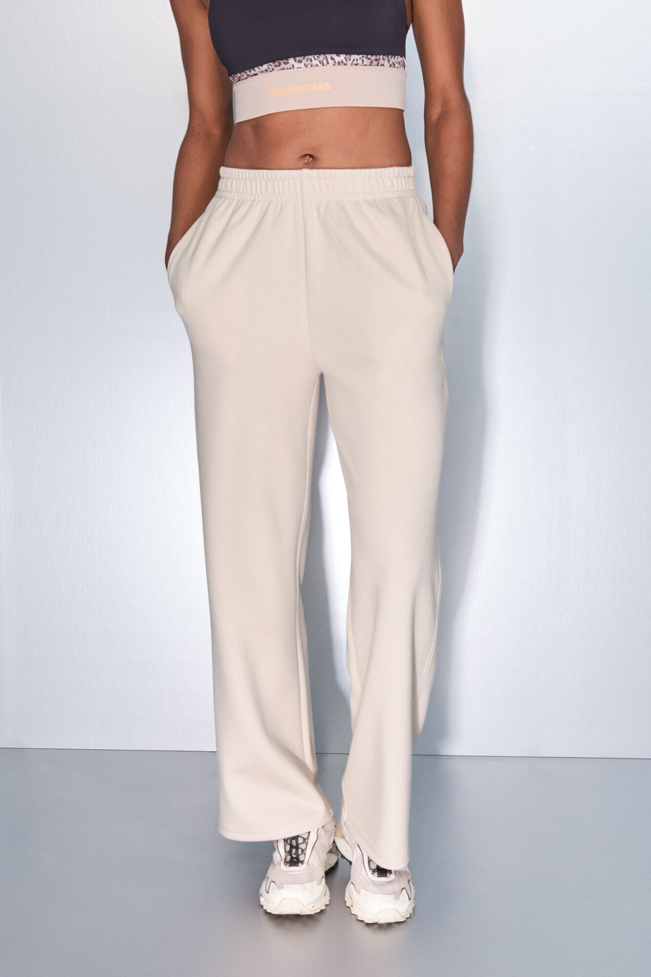 Dash and Stars Cal&ccedil;a largas retas caneladas bege cru