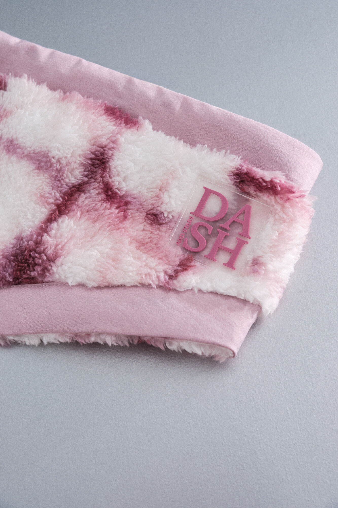 Dash and Stars Bandana de polar rosa chiclete rosa