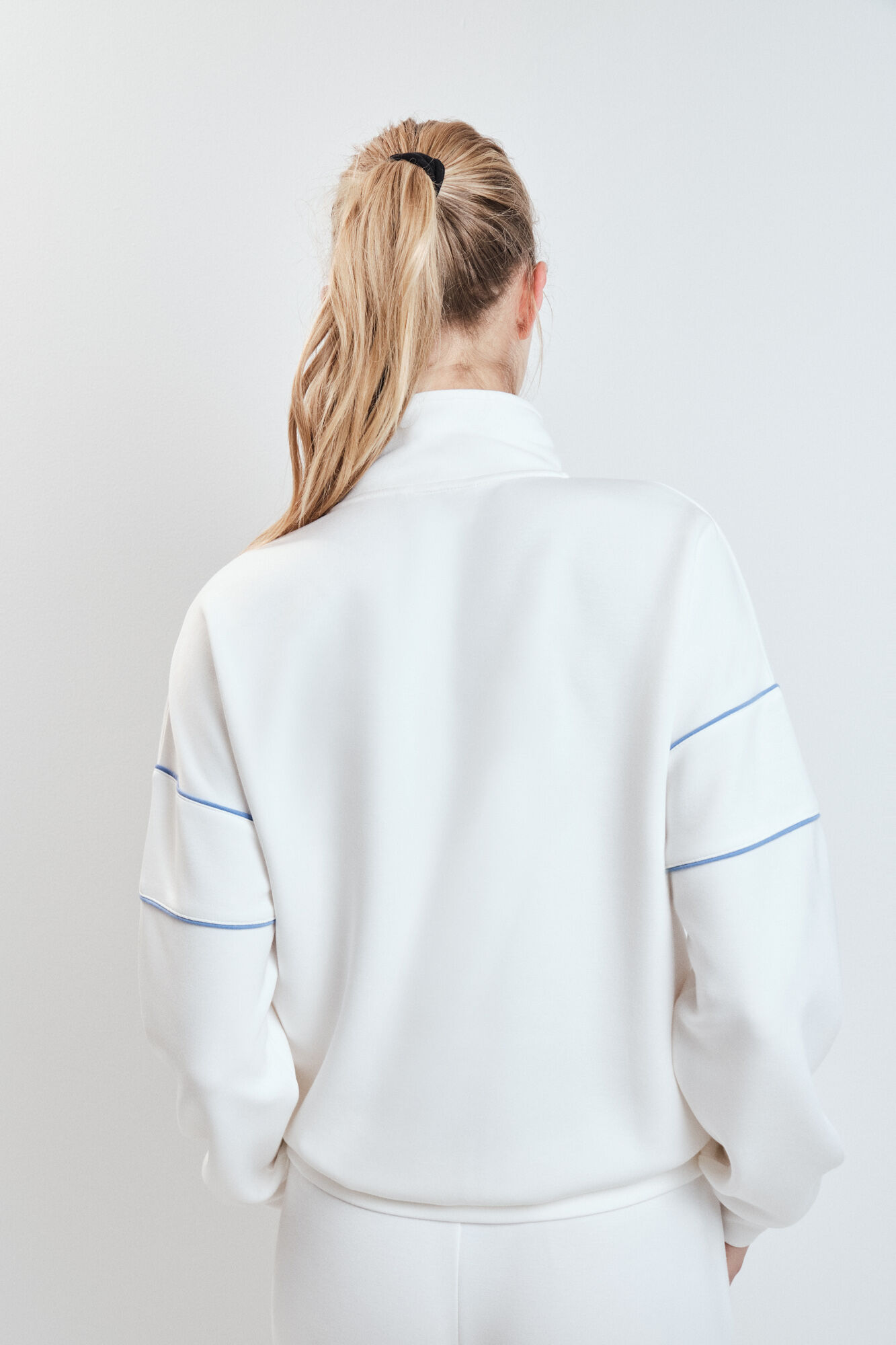 Dash and Stars Casaco gola alta com fecho-&eacute;clair branco beige