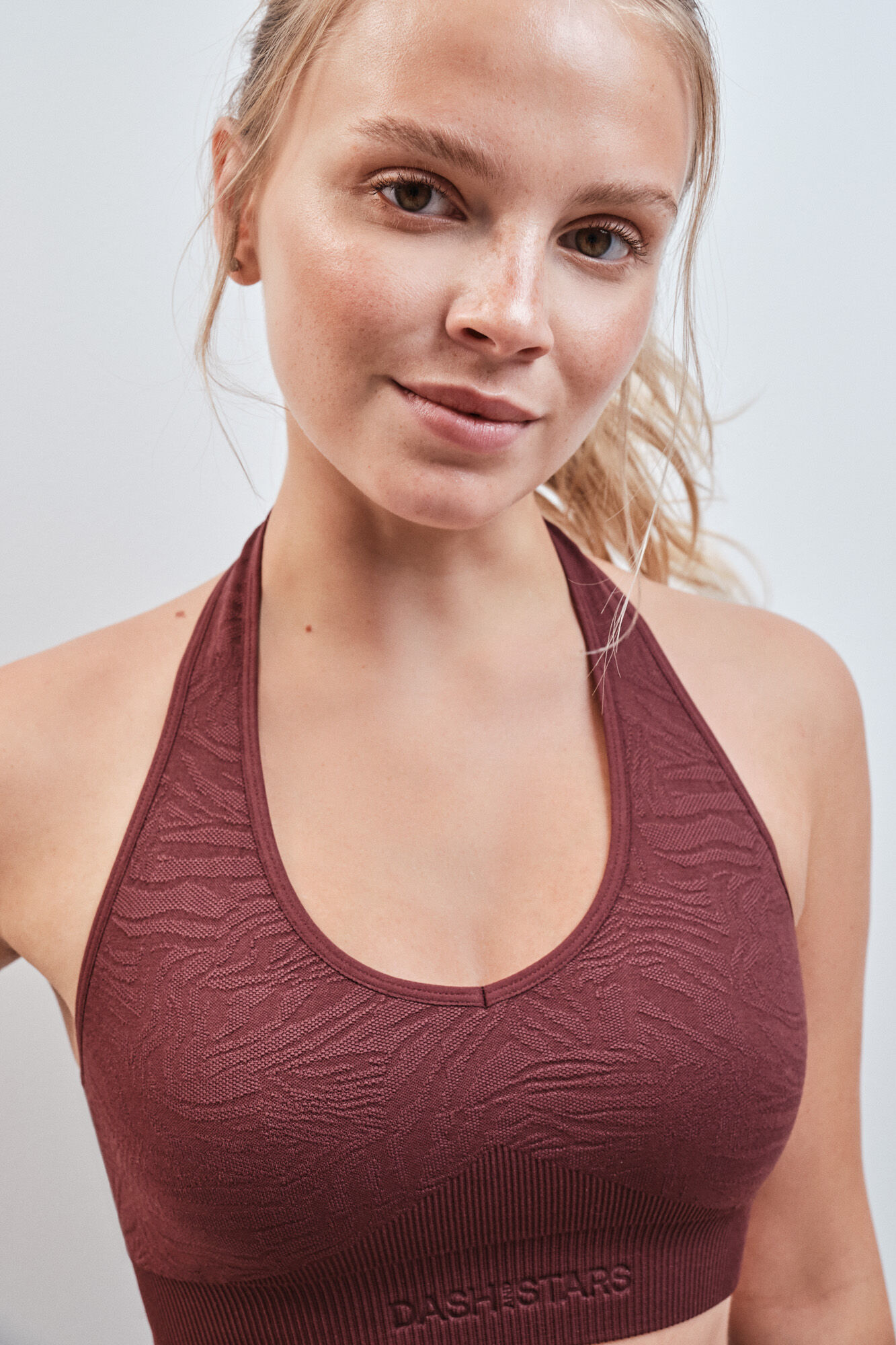 Dash and Stars Sujetador deportivo SEAMLESS COMFORT granate