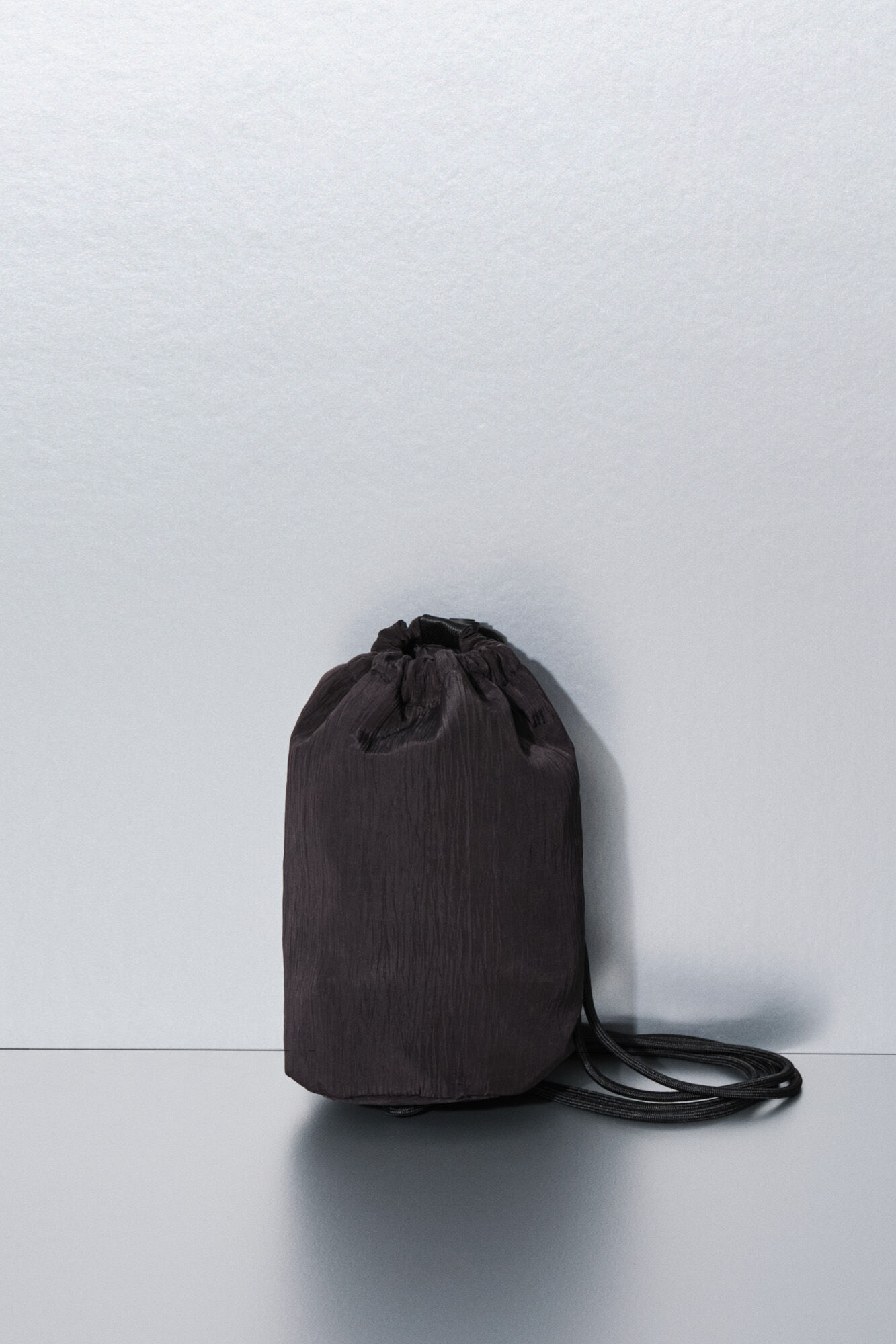 Dash and Stars Mini mala de ombro em nylon acetinado preto preto