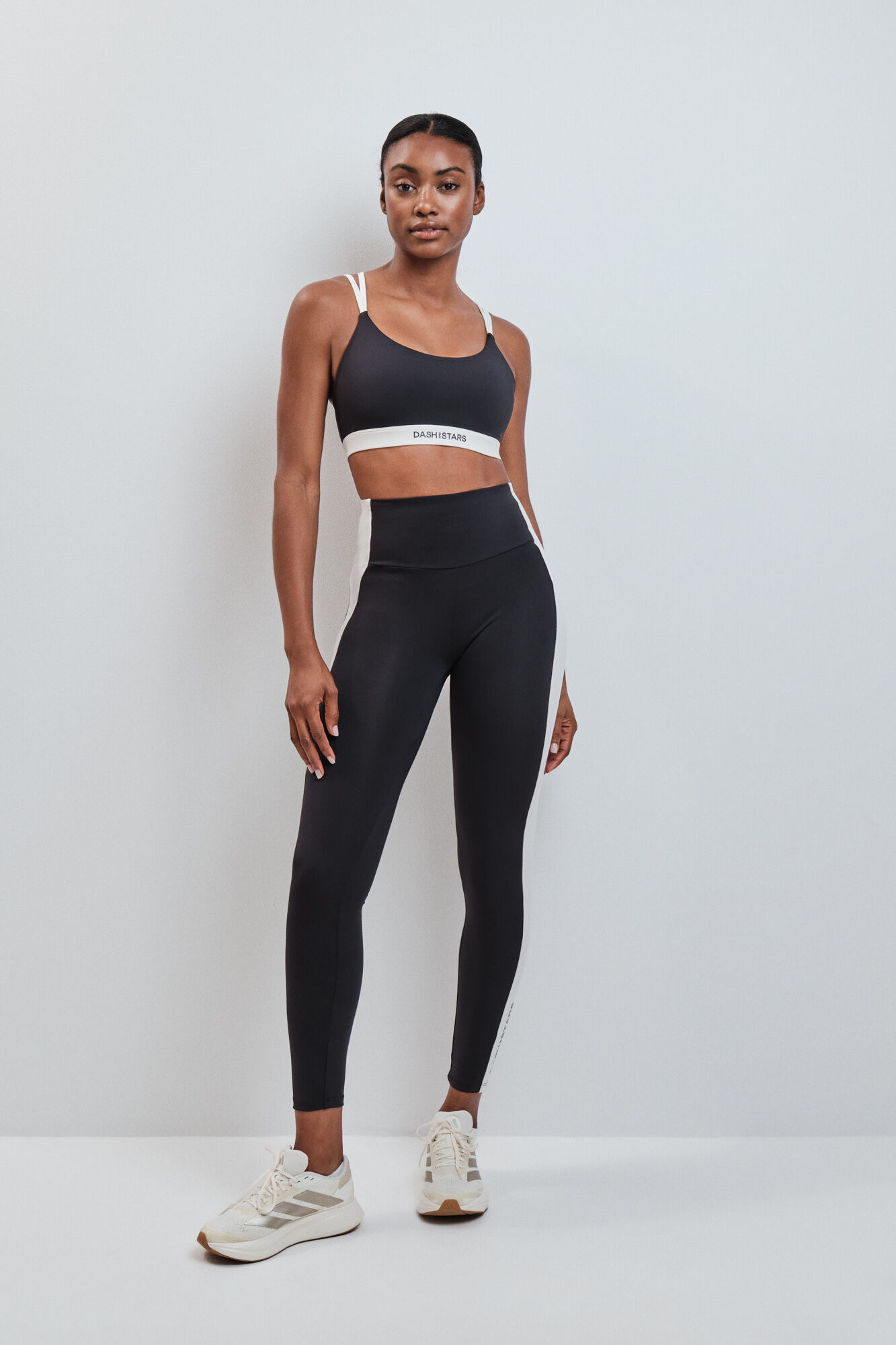 Dash and Stars Soutien desportivo 4D Stretch contraste preto preto