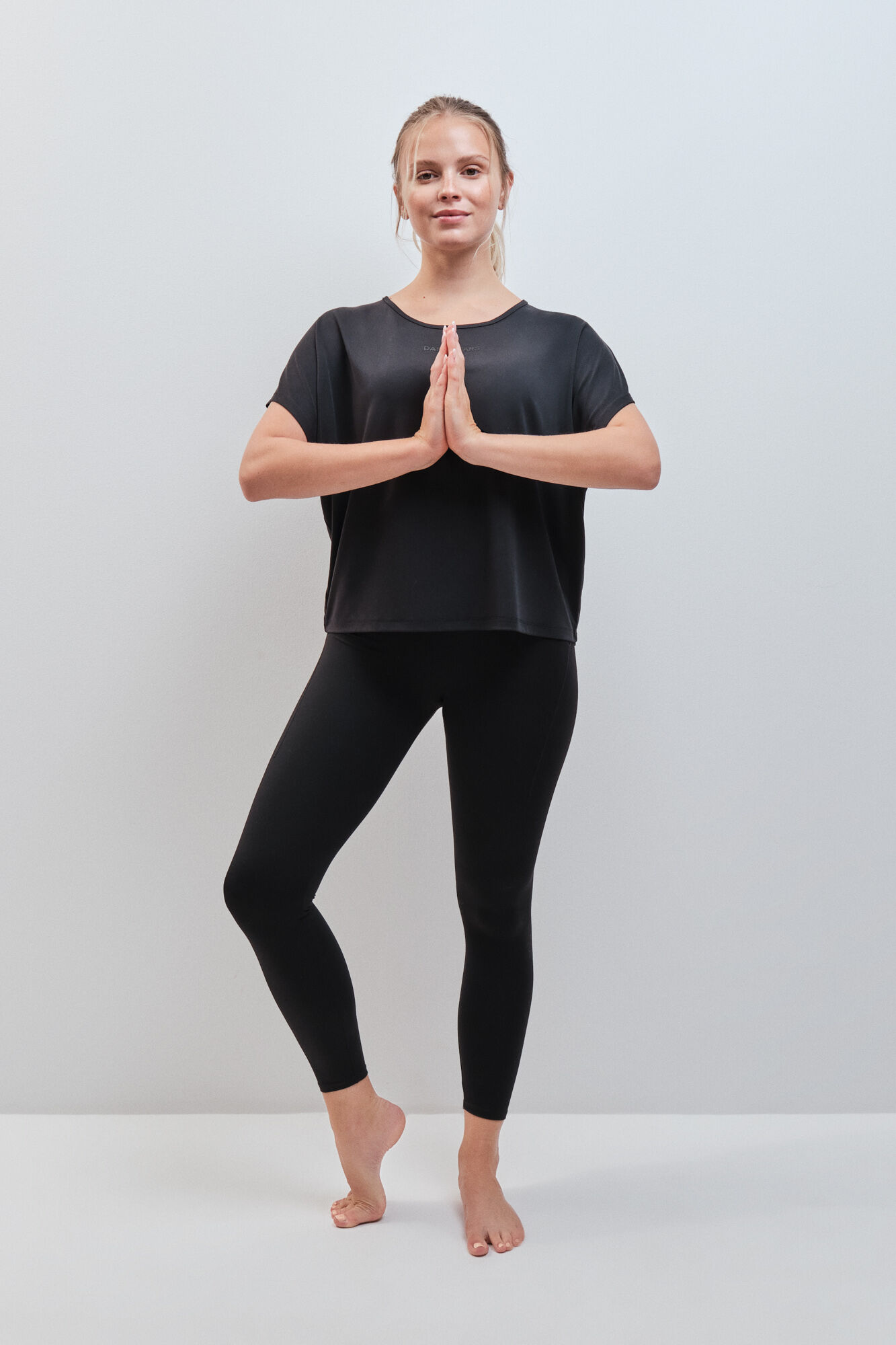 Dash and Stars T-shirt de manga curta em modal preto preto