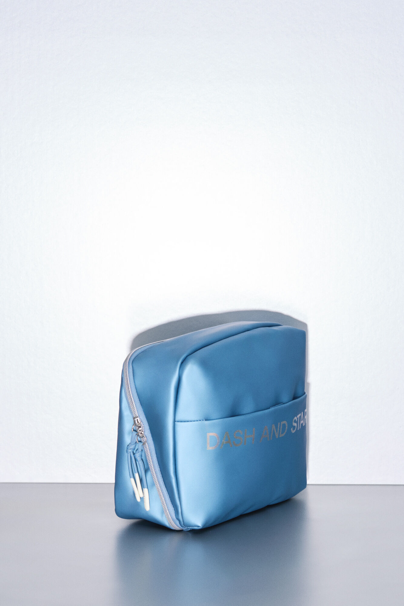 Dash and Stars Necessaire emborrachada com n&eacute;cessaire azul