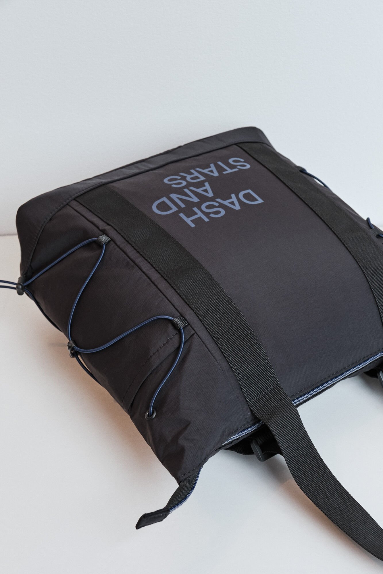 Dash and Stars Mochila multiposi&ccedil;&atilde;o preta preto