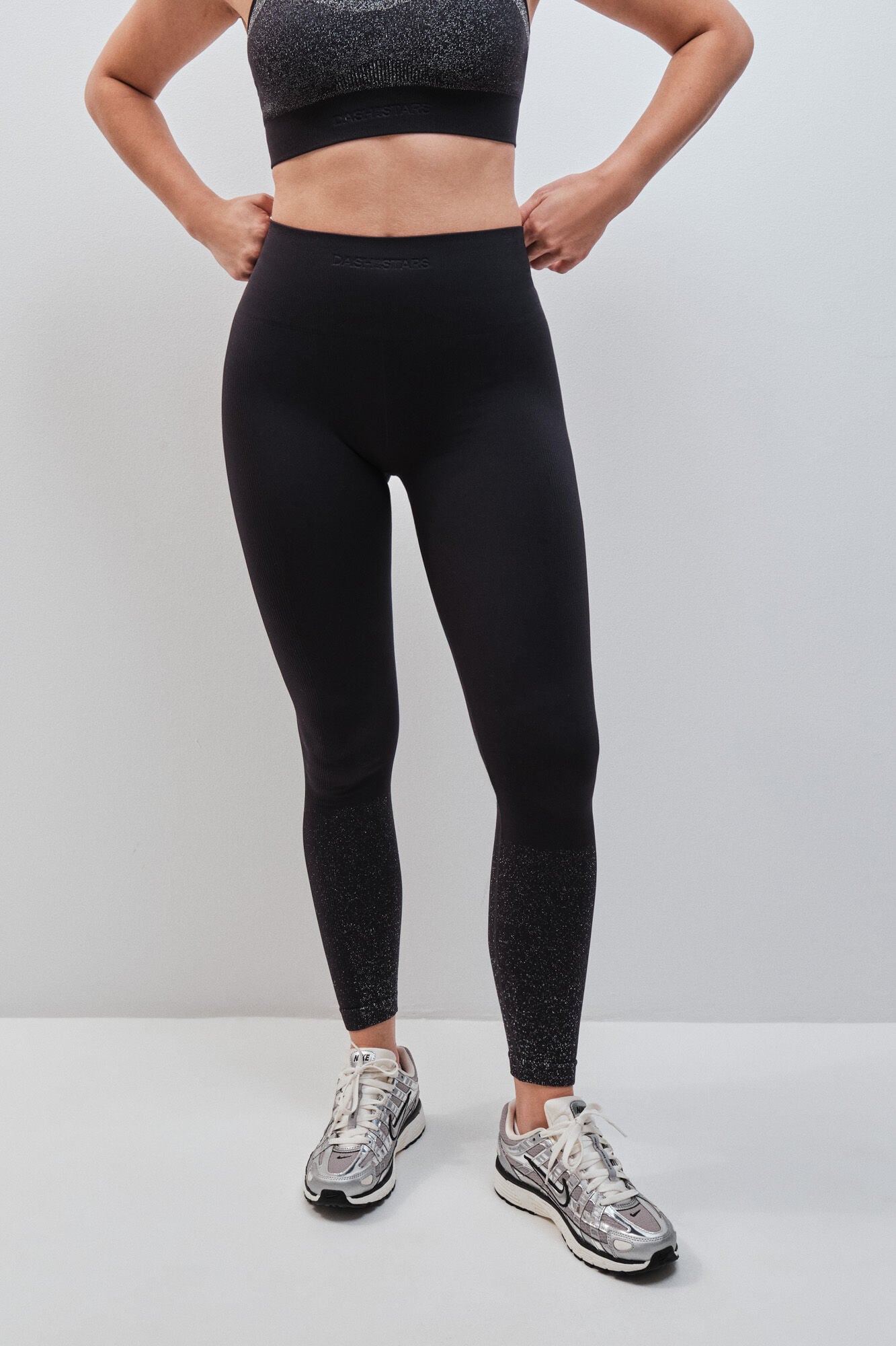 Dash and Stars Leggings SEAMLESS COMFORT em lurex preto preto