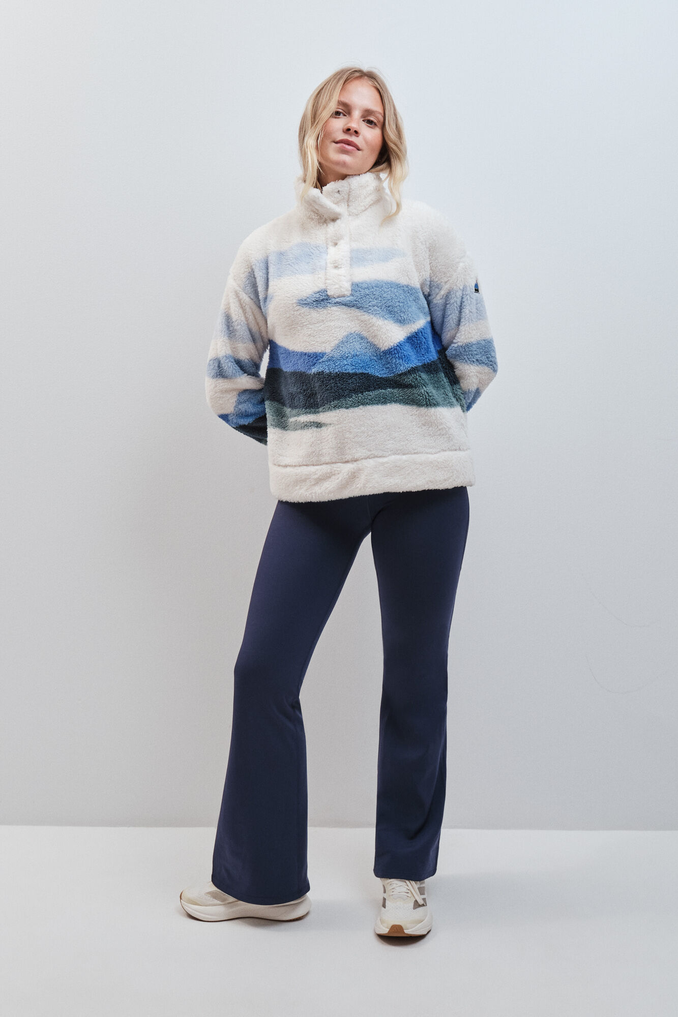 Dash and Stars Sweatshirt polar estampado paisagem Jap&atilde;o