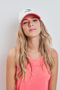 Dash and Stars Bon&eacute; t&eacute;cnico com logo branco