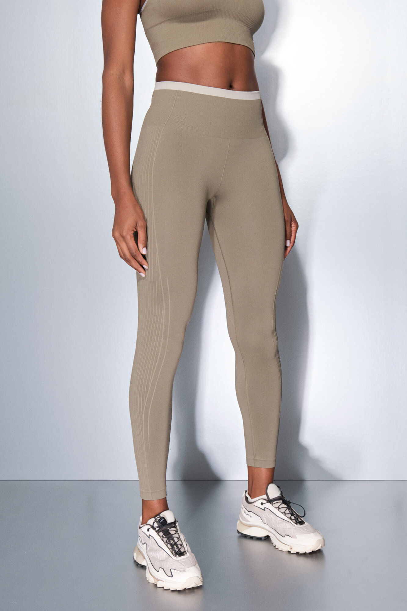 Dash and Stars Leggings longas c&aacute;qui SEM COSTURAS CONFORT&Aacute;VEIS verde