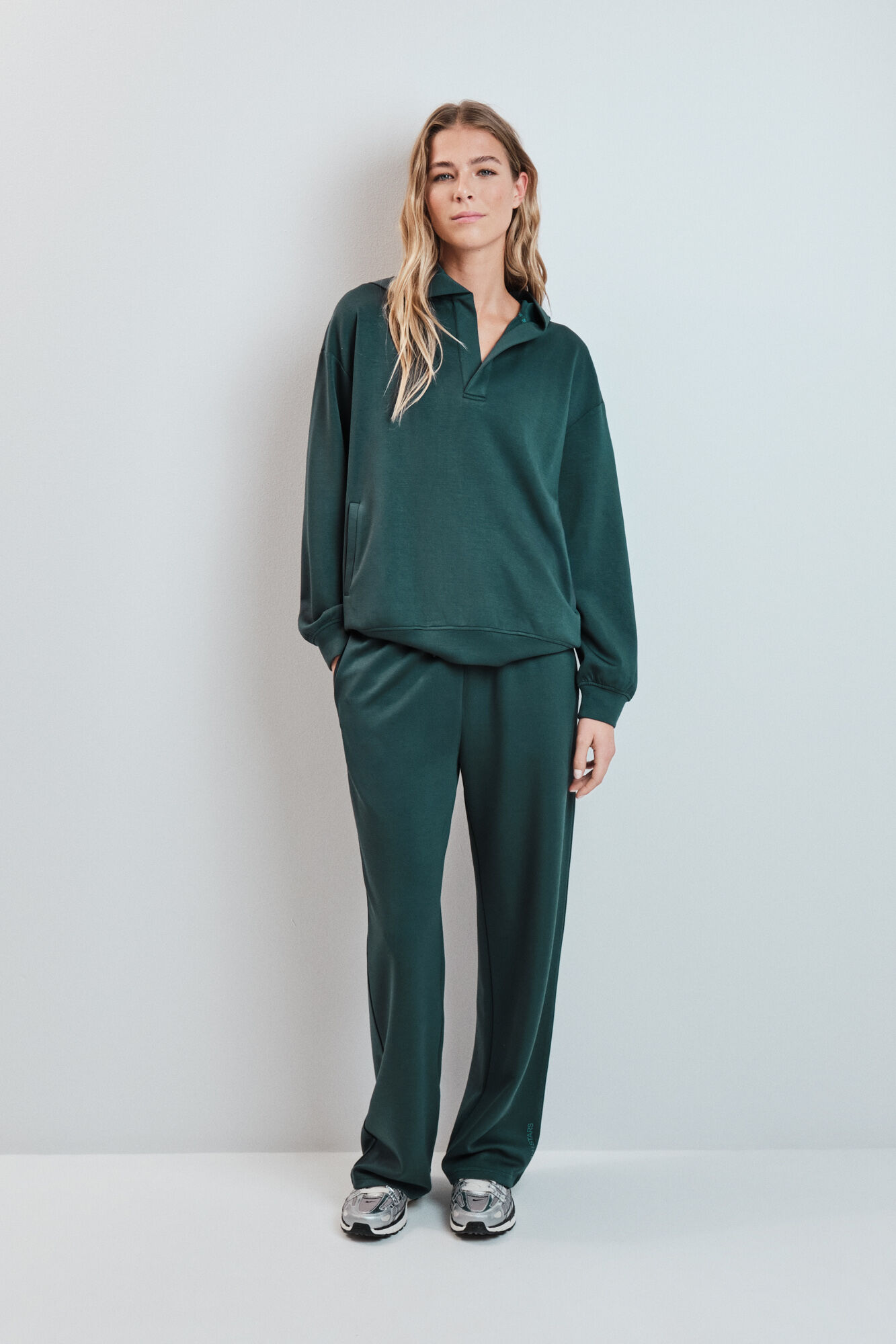 Dash and Stars Sweatshirt com capuz verde verde