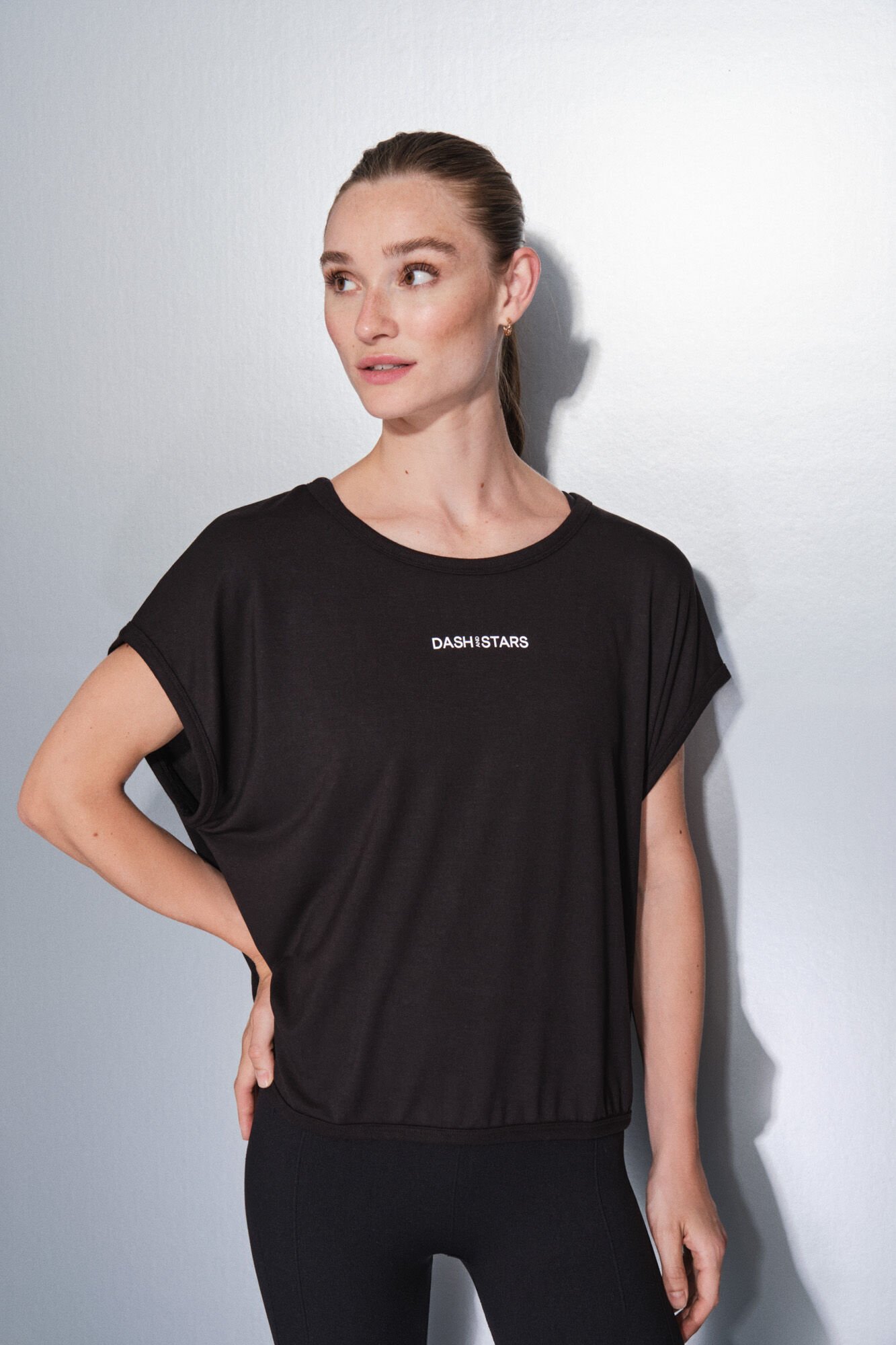 Dash and Stars T-shirt de tecido extrassuave preto
