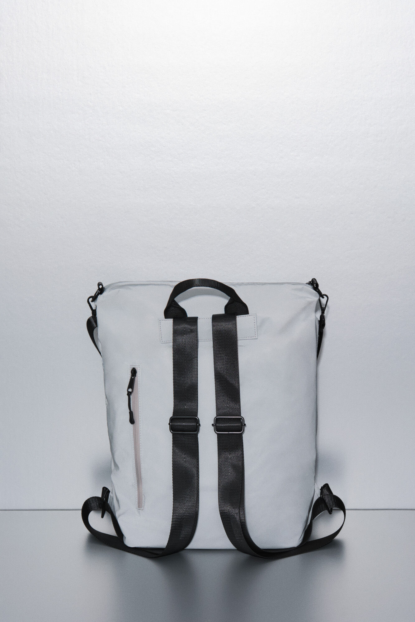 Dash and Stars Mochila de nylon com efeito met&aacute;lico multiposi&ccedil;&atilde;o cinzento