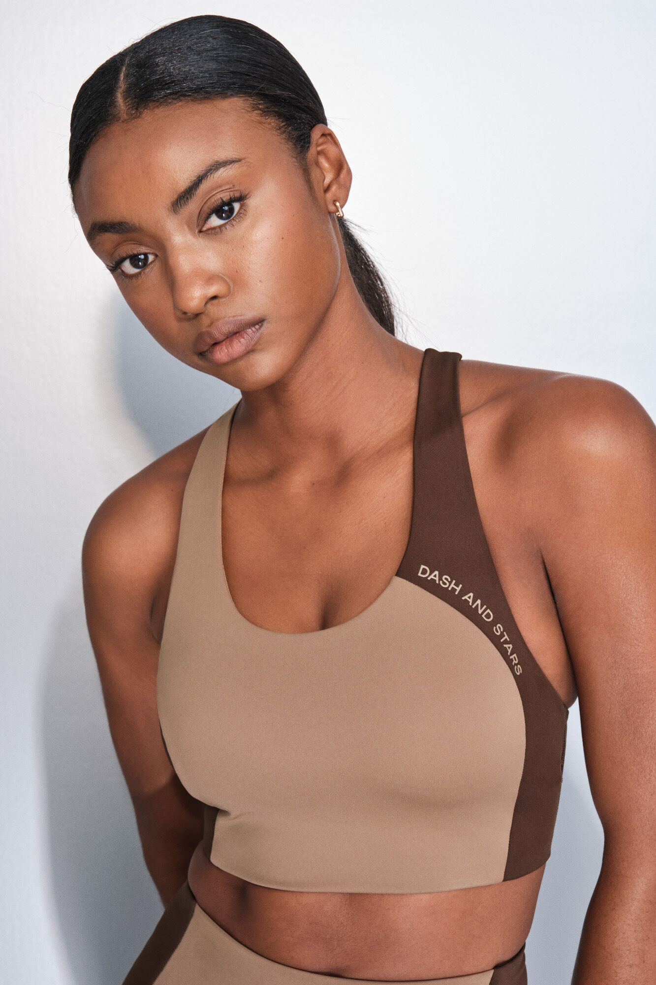 Dash and Stars Sujetador deportivo 4D STRETCH color block nude