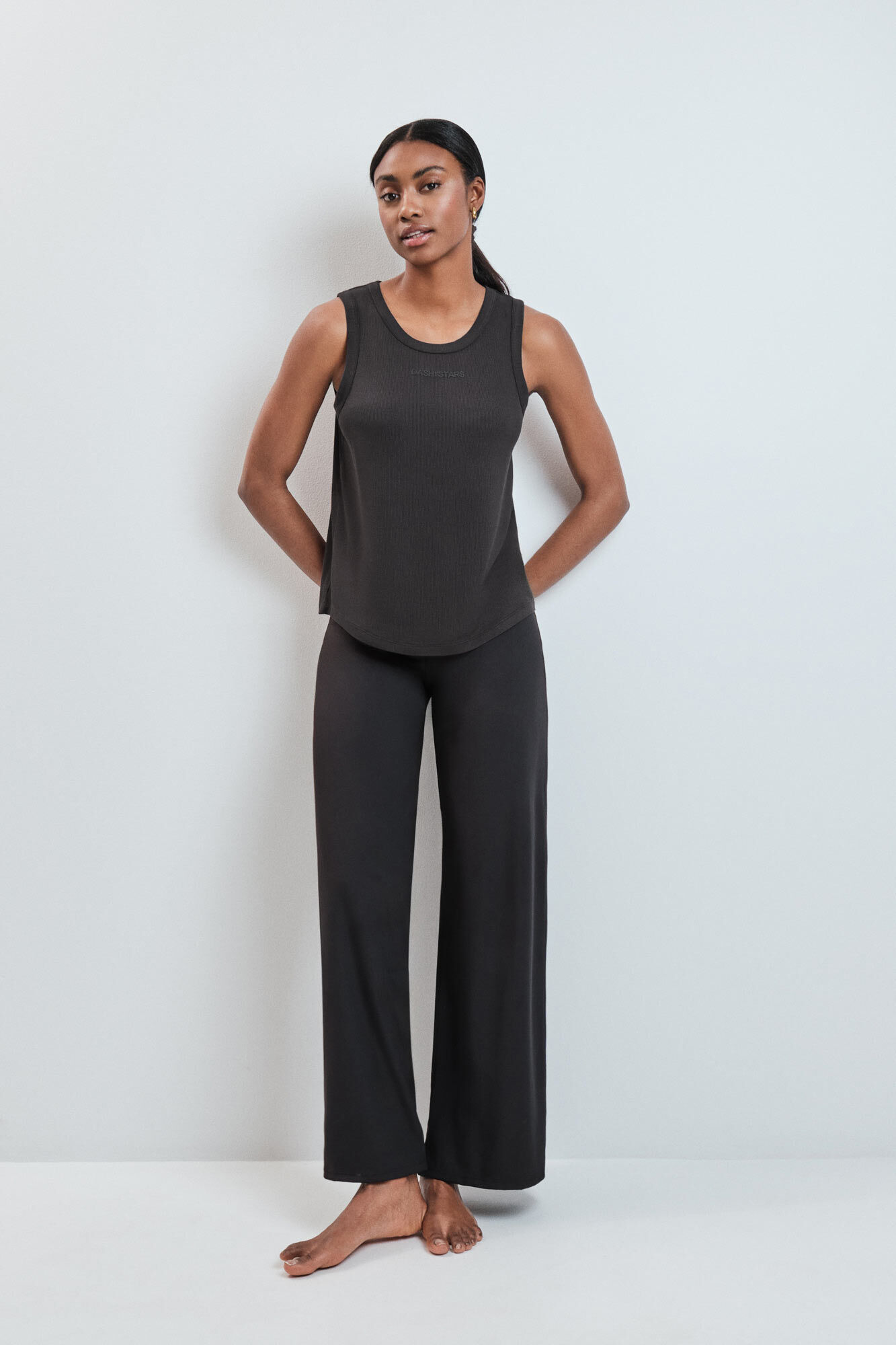 Dash and Stars T-shirt de al&ccedil;as canelada preta