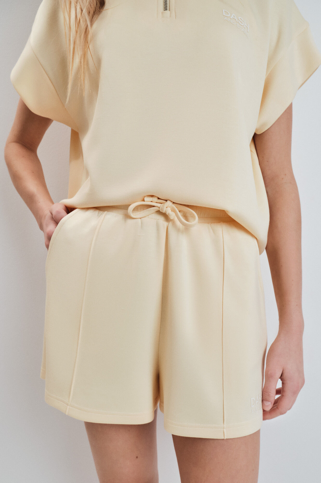 Dash and Stars Cal&ccedil;&otilde;es largos em viscose suave amarelo impress&atilde;o