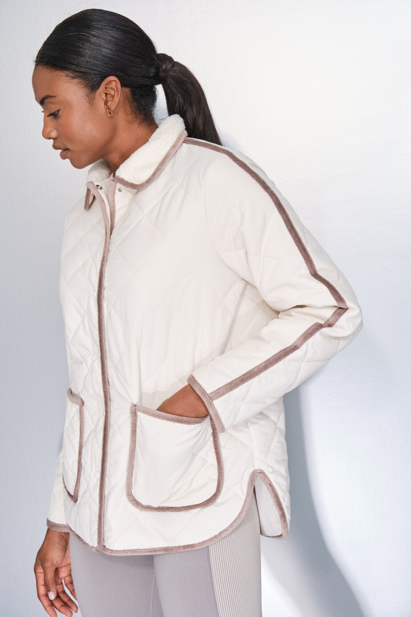 Dash and Stars Chaqueta acolchada rombos beige beige