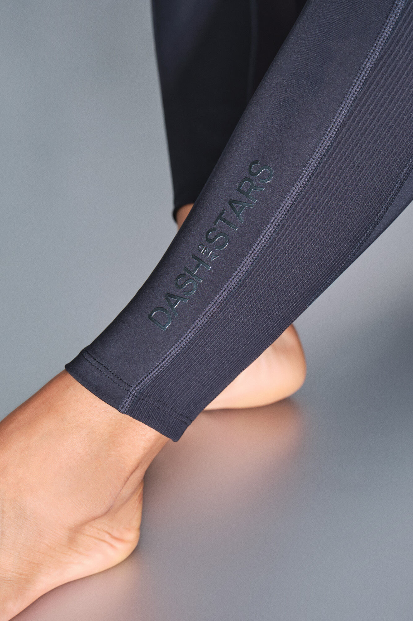 Dash and Stars Legging preta 4D STRETCH no tornozelo preto